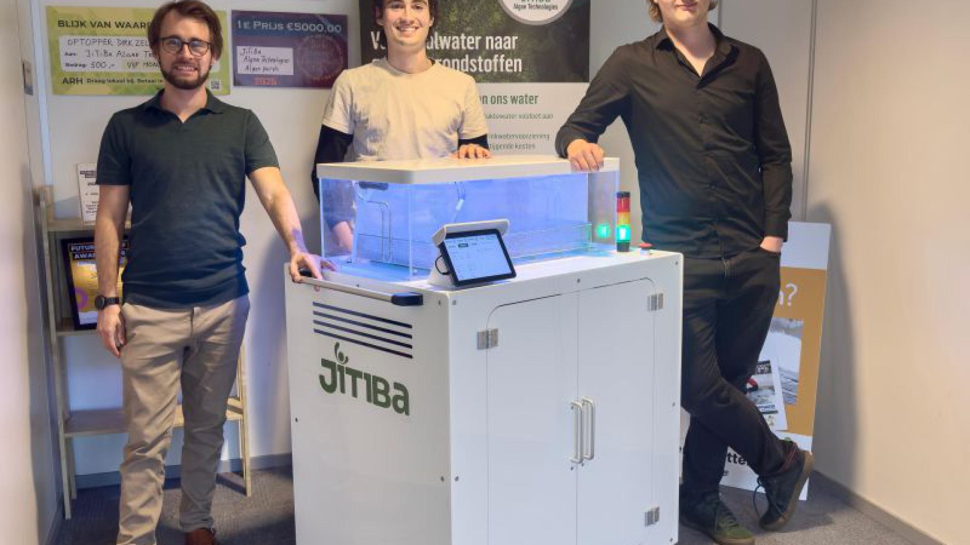 team with the algaefyer mark 2