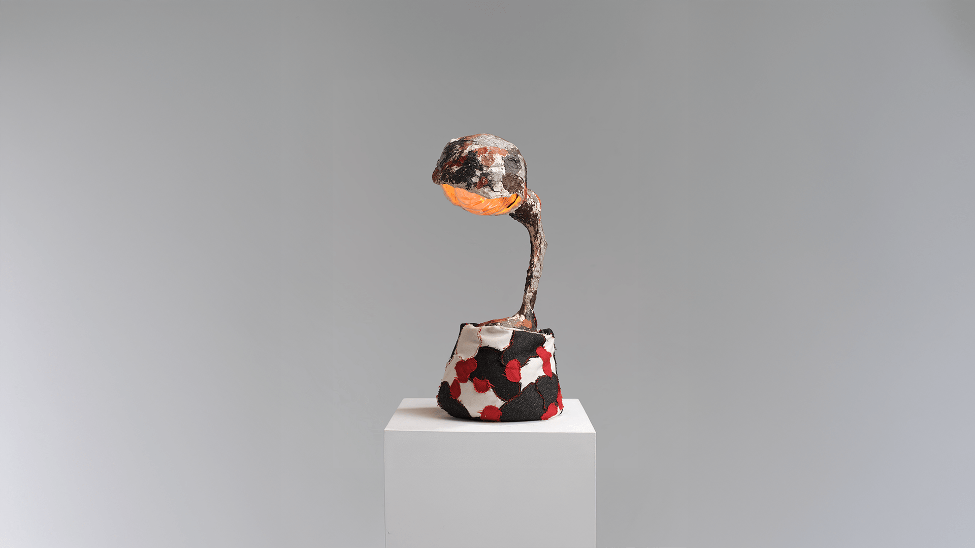 "Babbasuni u nicu" table lamp