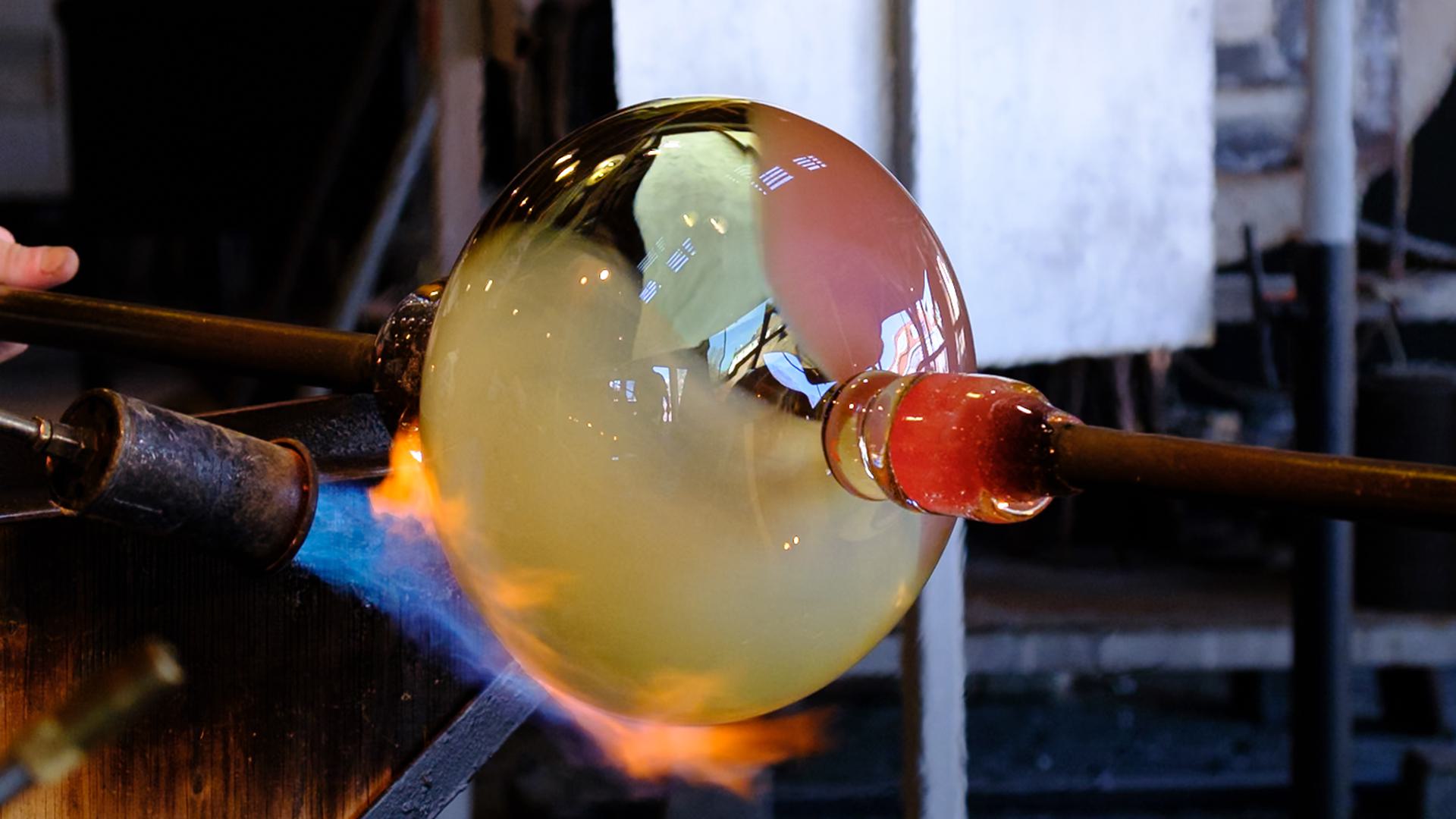 Glassblowing process of the Bloom wall light