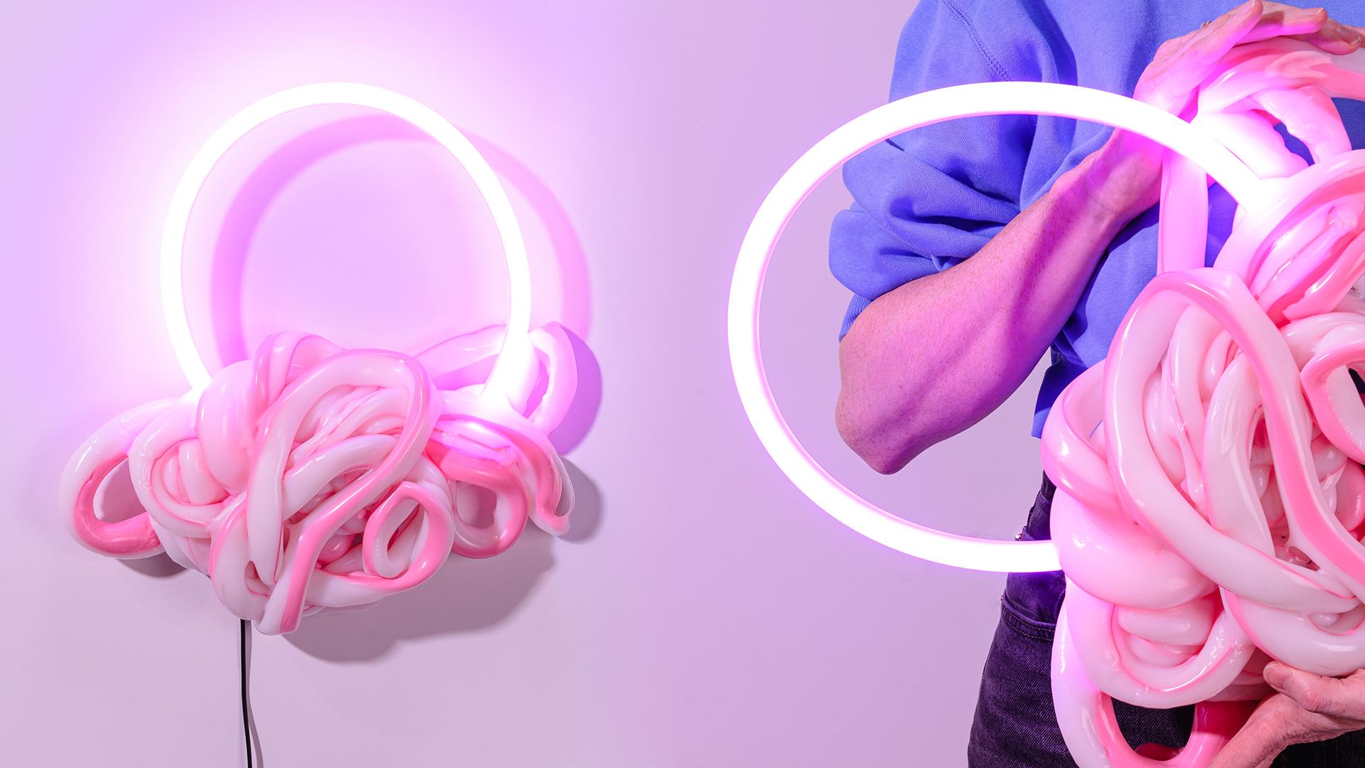 BEND wall light / the Plastic mine