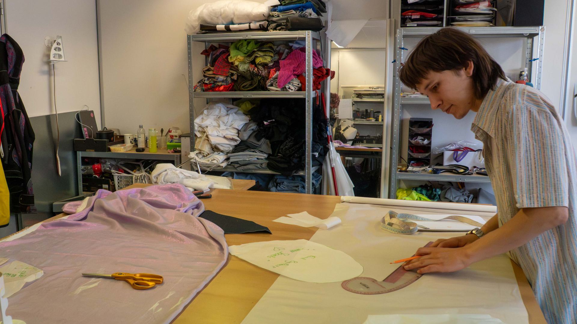 Rens Working In The Studio