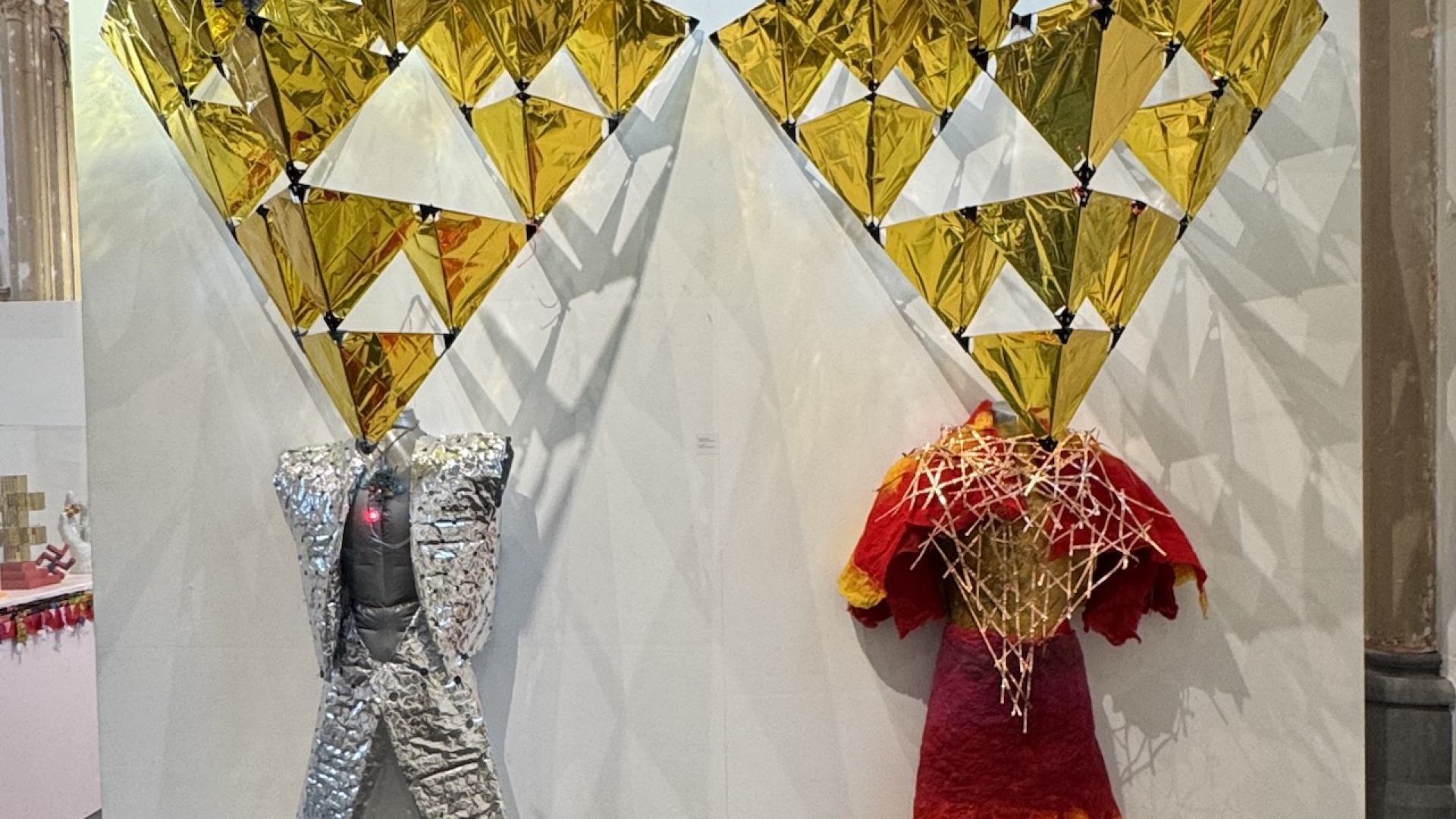 Two outfits with Openmindedness in Leffinge