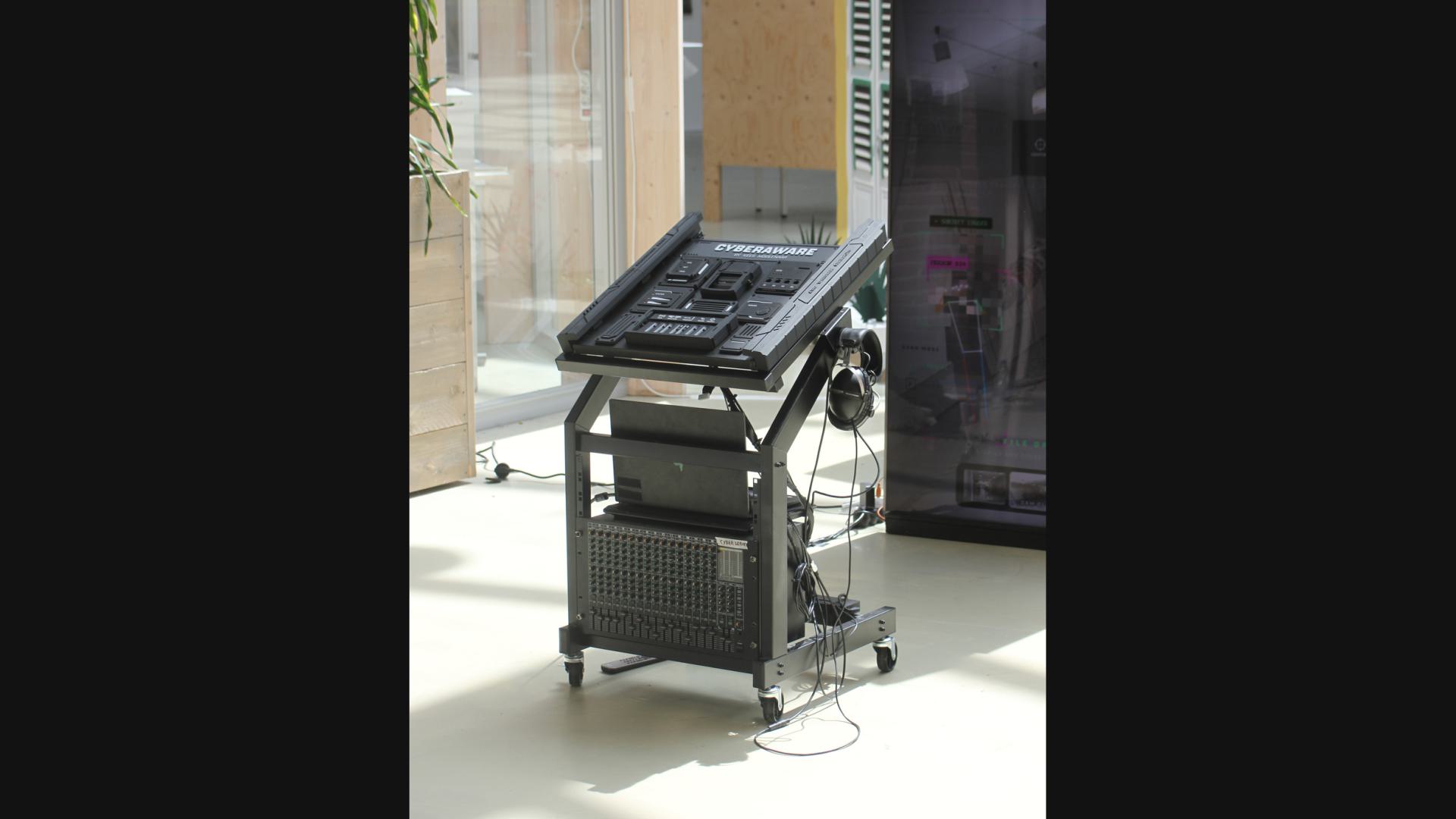 CYBERAWARE Console Cart