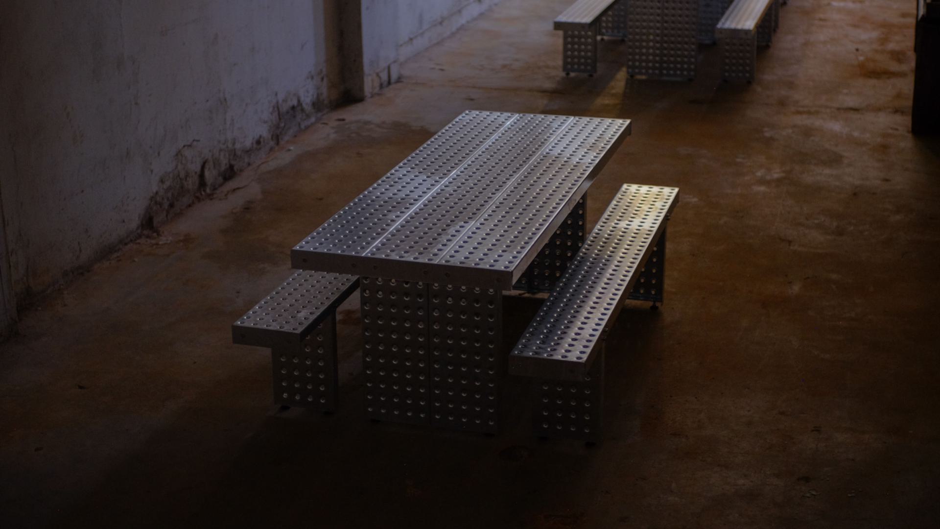 Soft side up - Table set