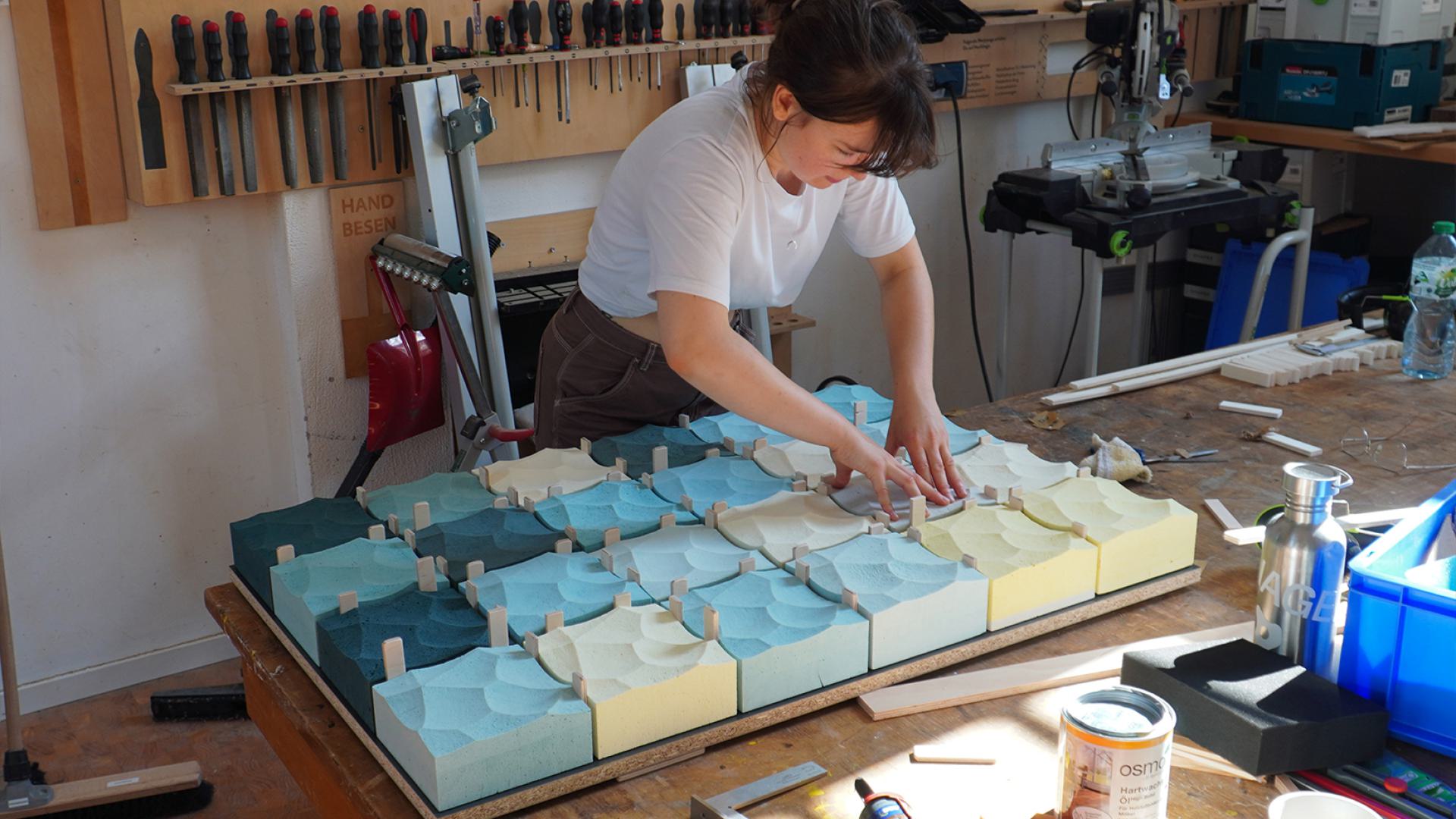 Assembling the individual acoustic elements
