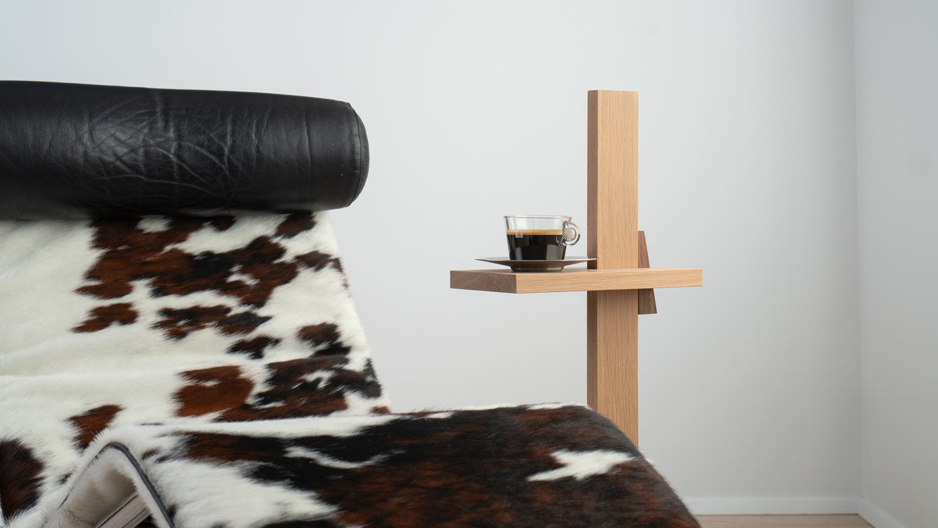 Gogga - adjustable side table