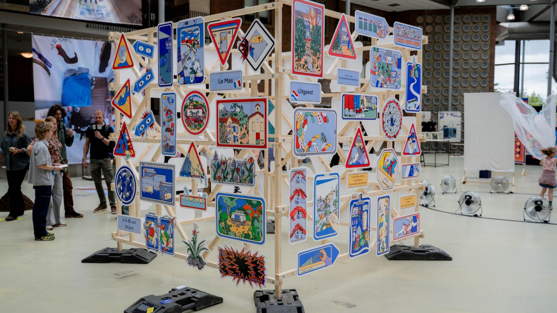 Installation Mourning Traffic