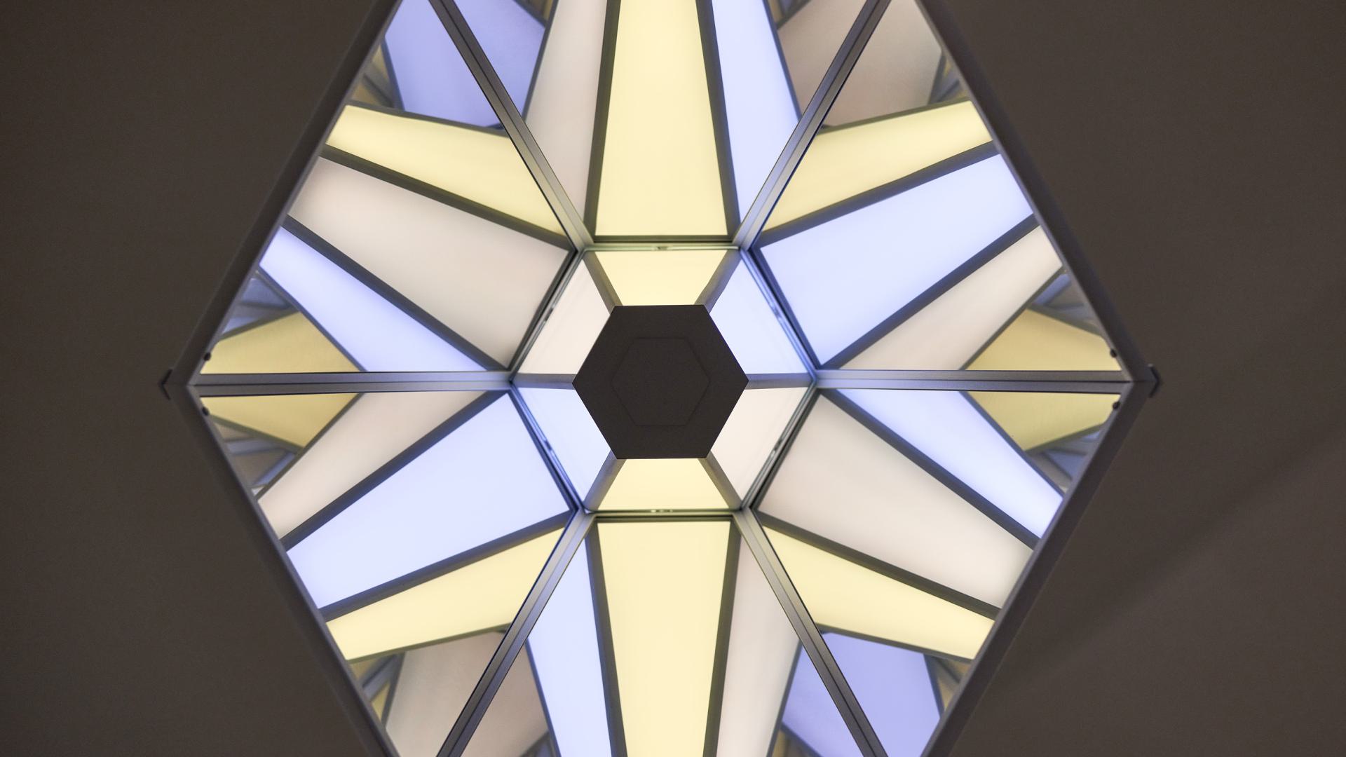 Kaleidion in white from below