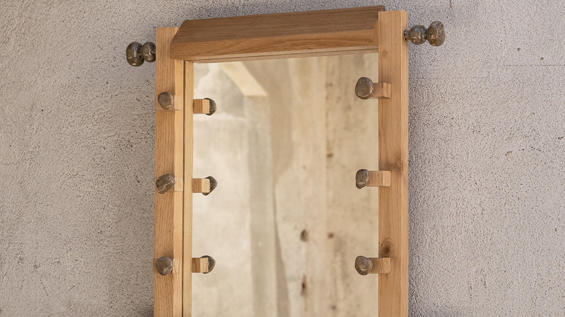 Bonds Mirror