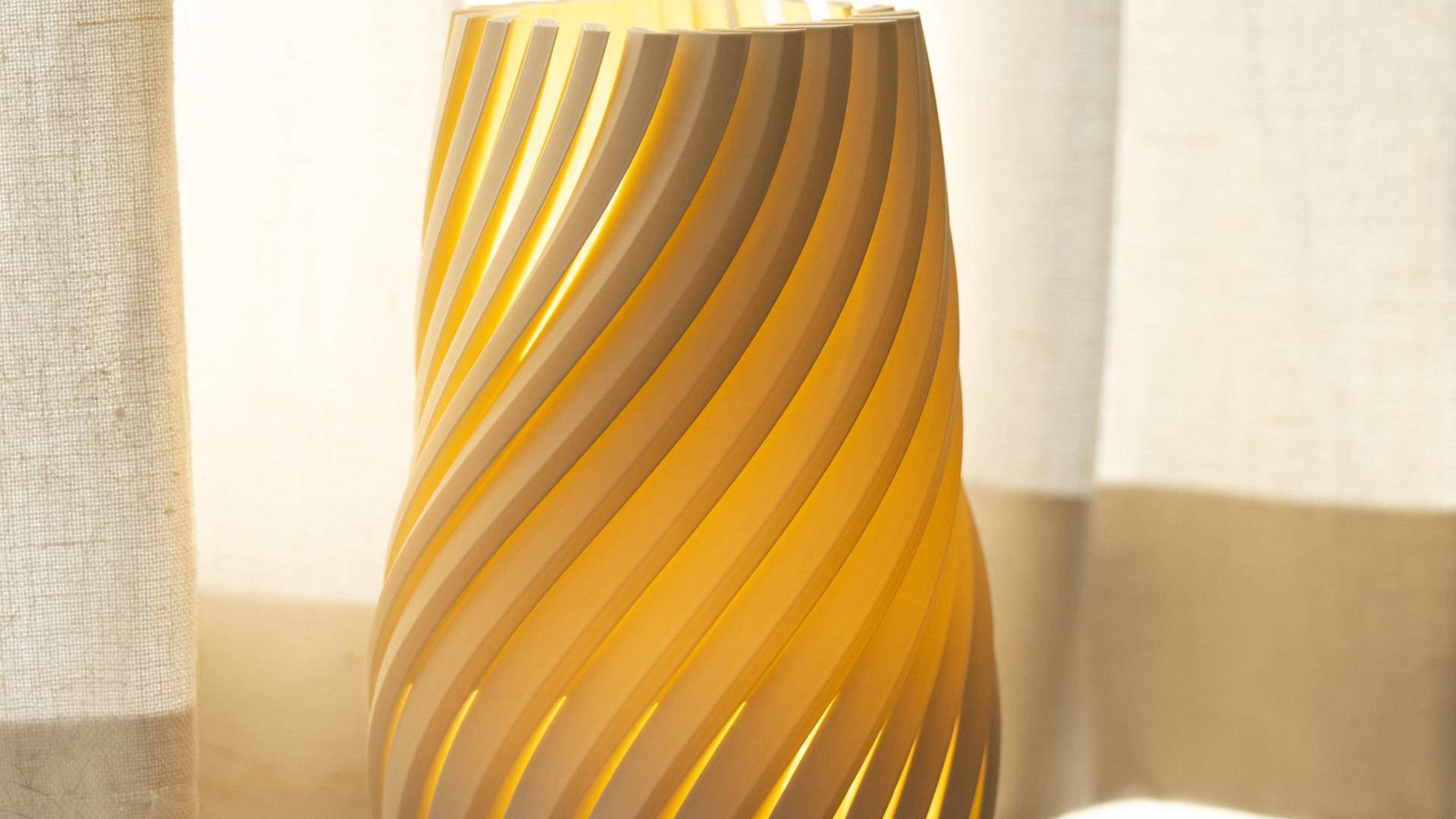 Noord see Lights Smalle Nautilus Table Lamp