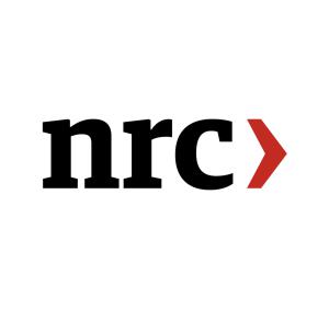 Featured in https://www.nrc.nl/nieuws/2025/07/03/jaarlijks-worden-miljoenen-boeken-weggegooid-van-een-fractie-daarvan-maakt-willem-zwiers-meubels-a4898798
