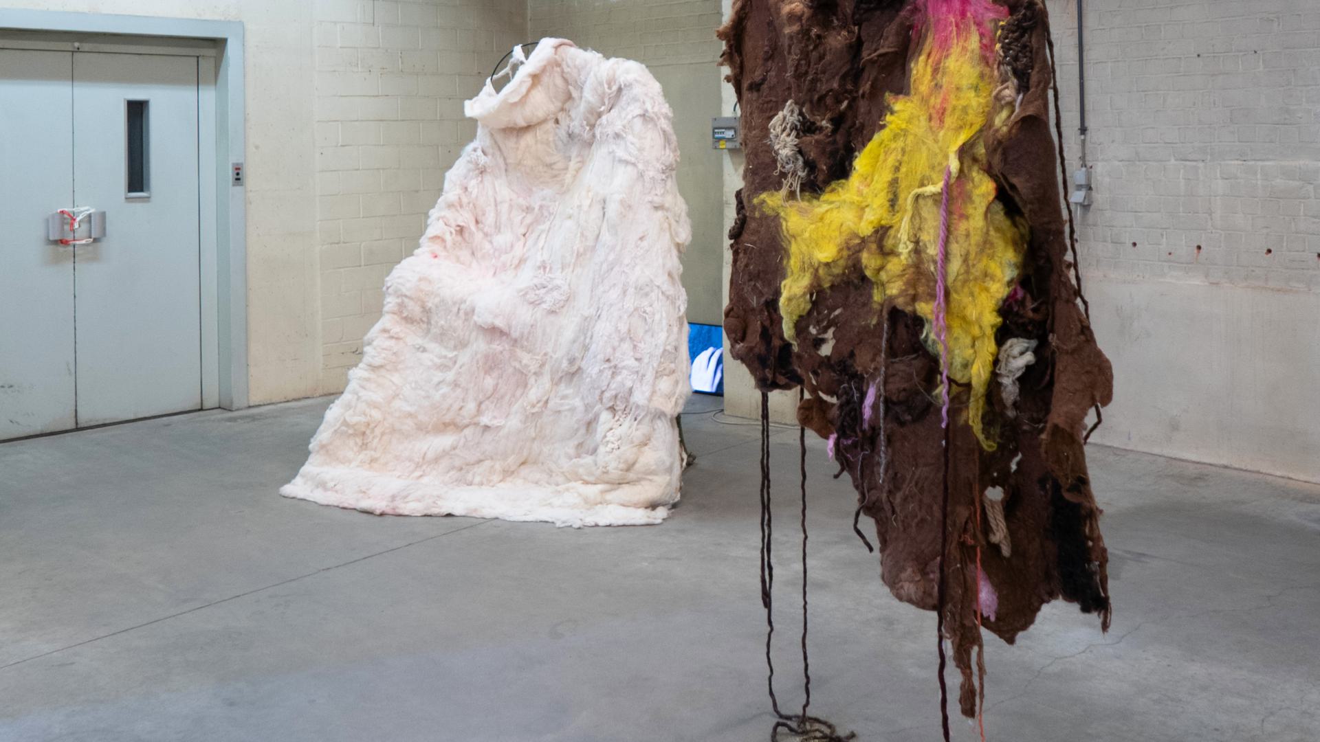 Supporter, Erupter, video installation