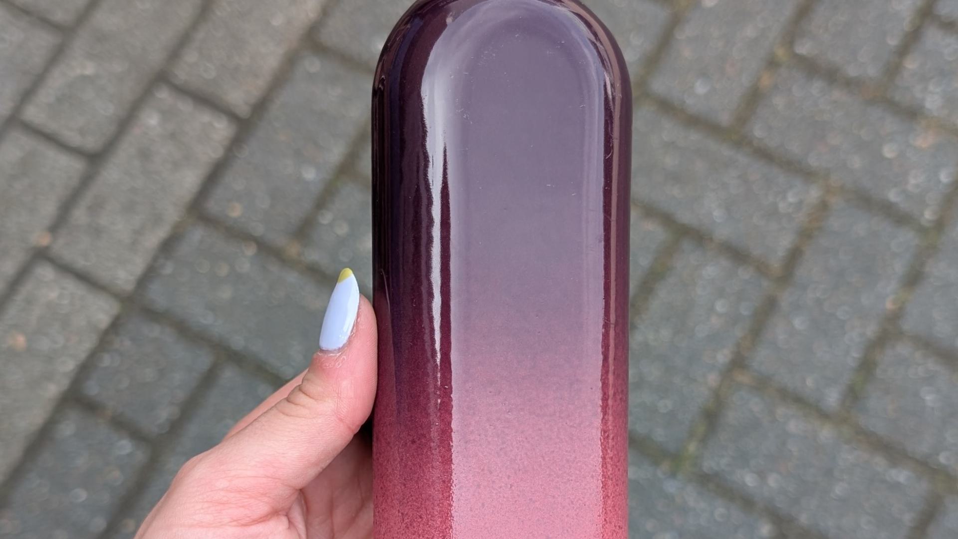 PILL twotone colour sample
