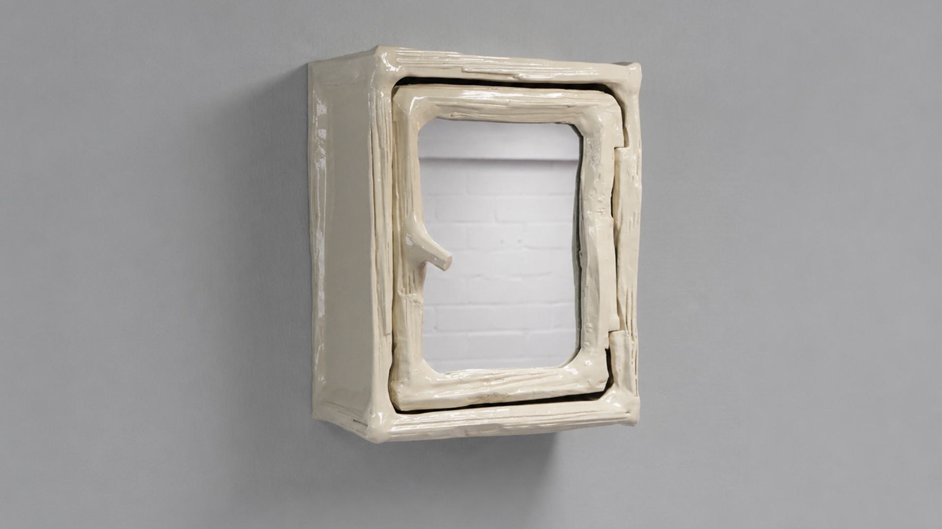 Splitted Medicine Cabinet
