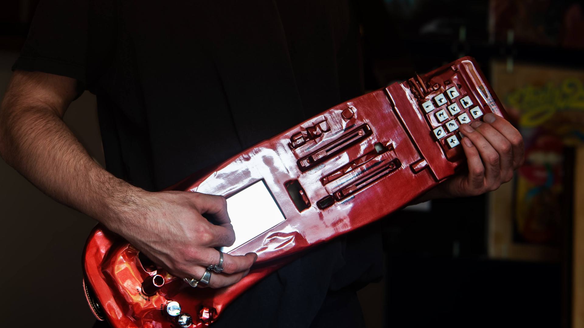 N̴OIO̷B̴V̷K̷̤̞̘͎̣͂͆͗̑͆̇ҜA̴C - Guitar X Calculator