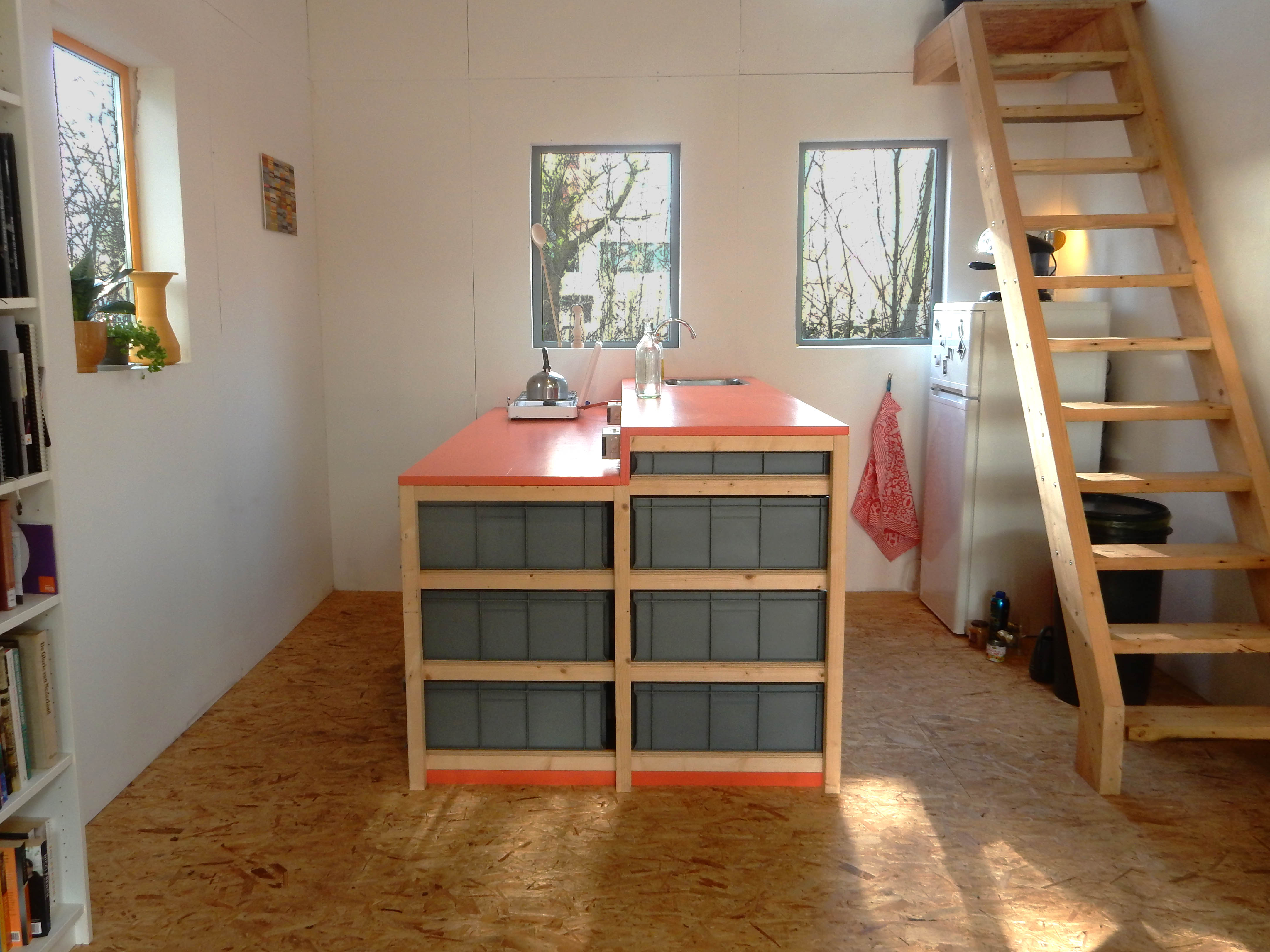 A HOUSE IN ONE MONTH, kitchen