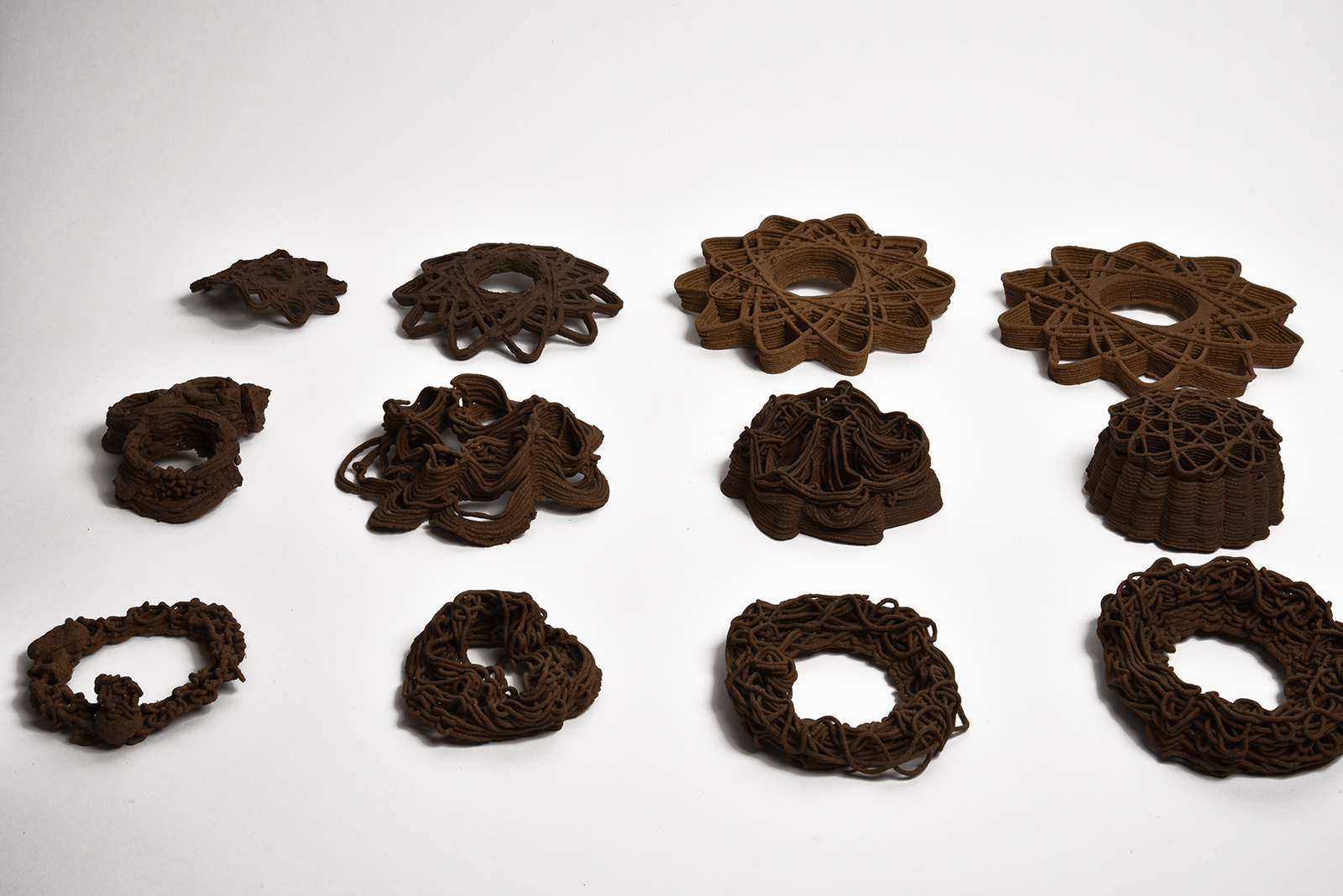 BIOPLASTIC ROBOTIC MATERIALIZATION