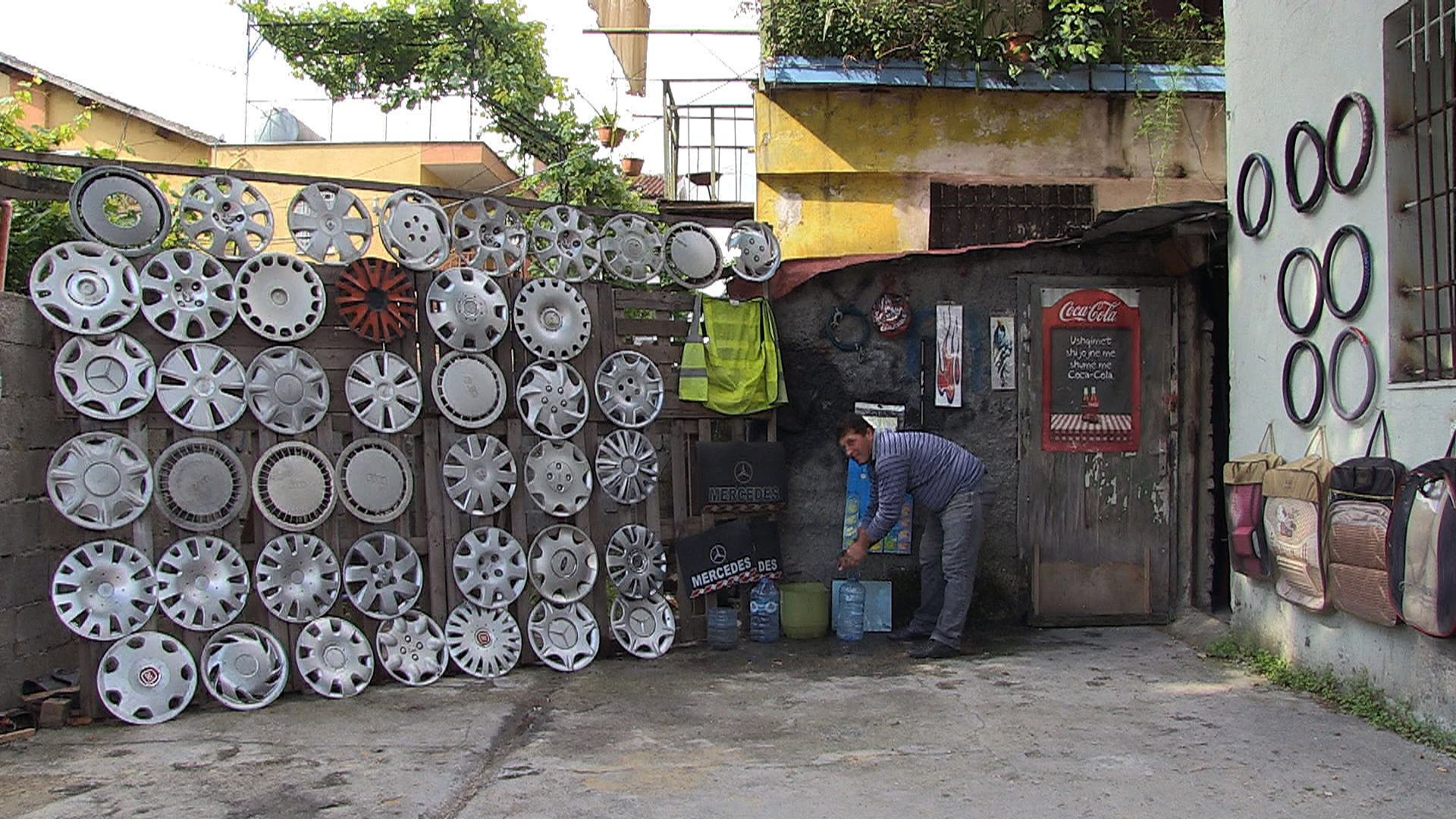 Still uit de film 'Rruga' in Tirana, 2016