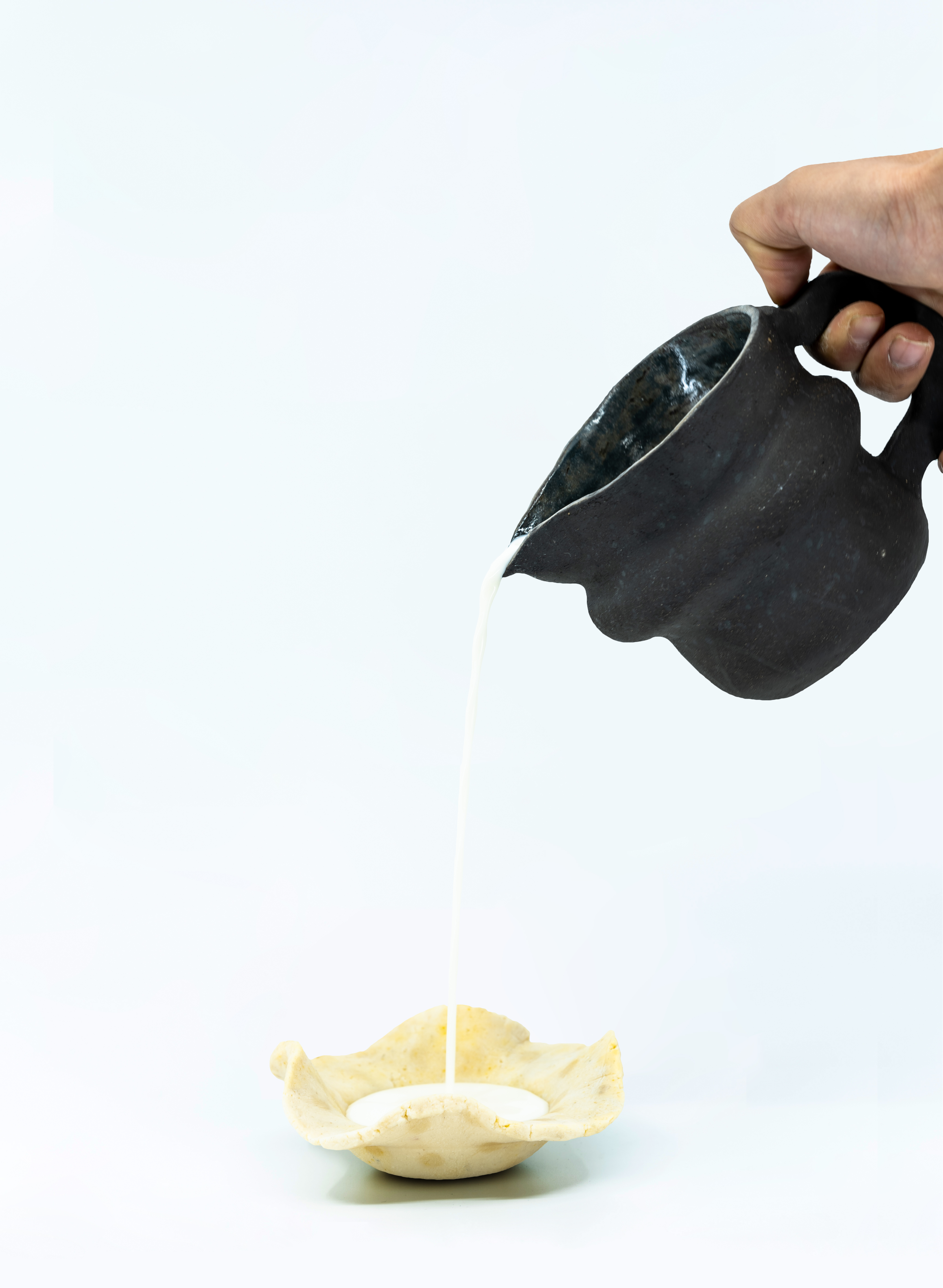 Milk in a casein bioplastic bowl