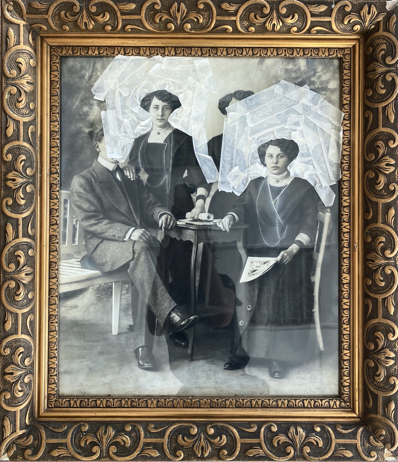The original family portrait from 1913