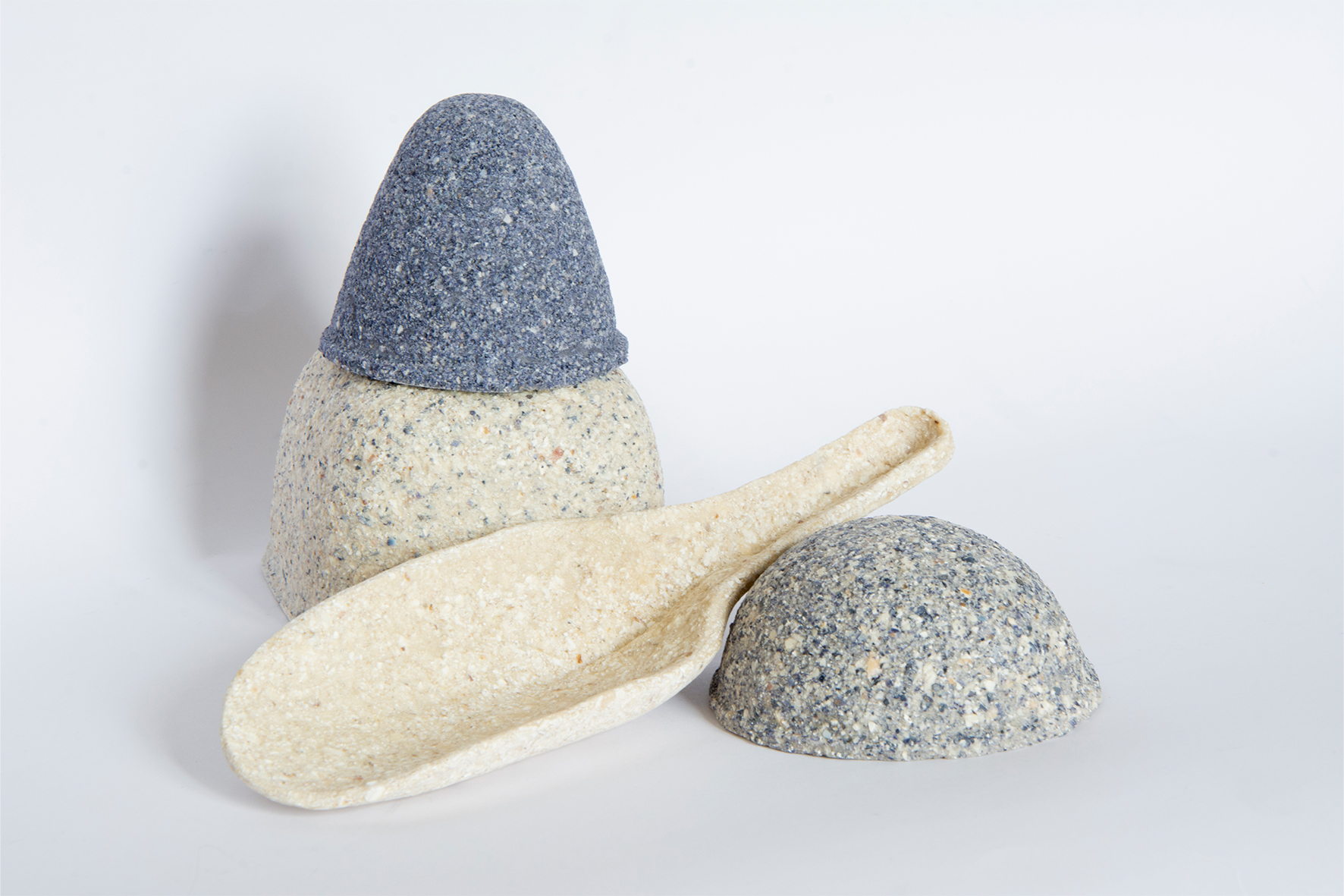 Sea-friendly beach accessories
