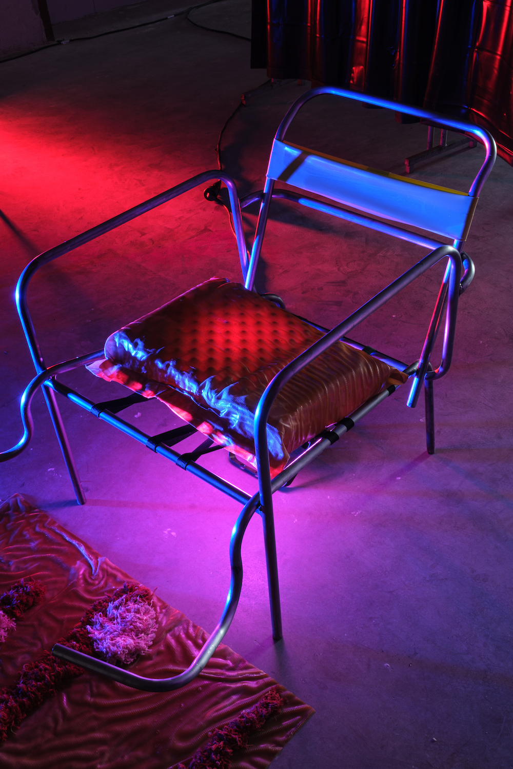 Gyno Lazy Boy: Inspired by Marcel Breuer Wassily.