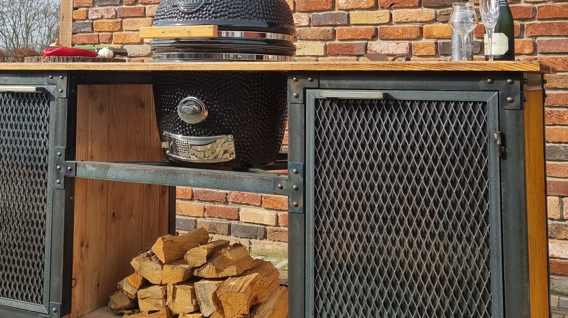 Outdoor kitchen