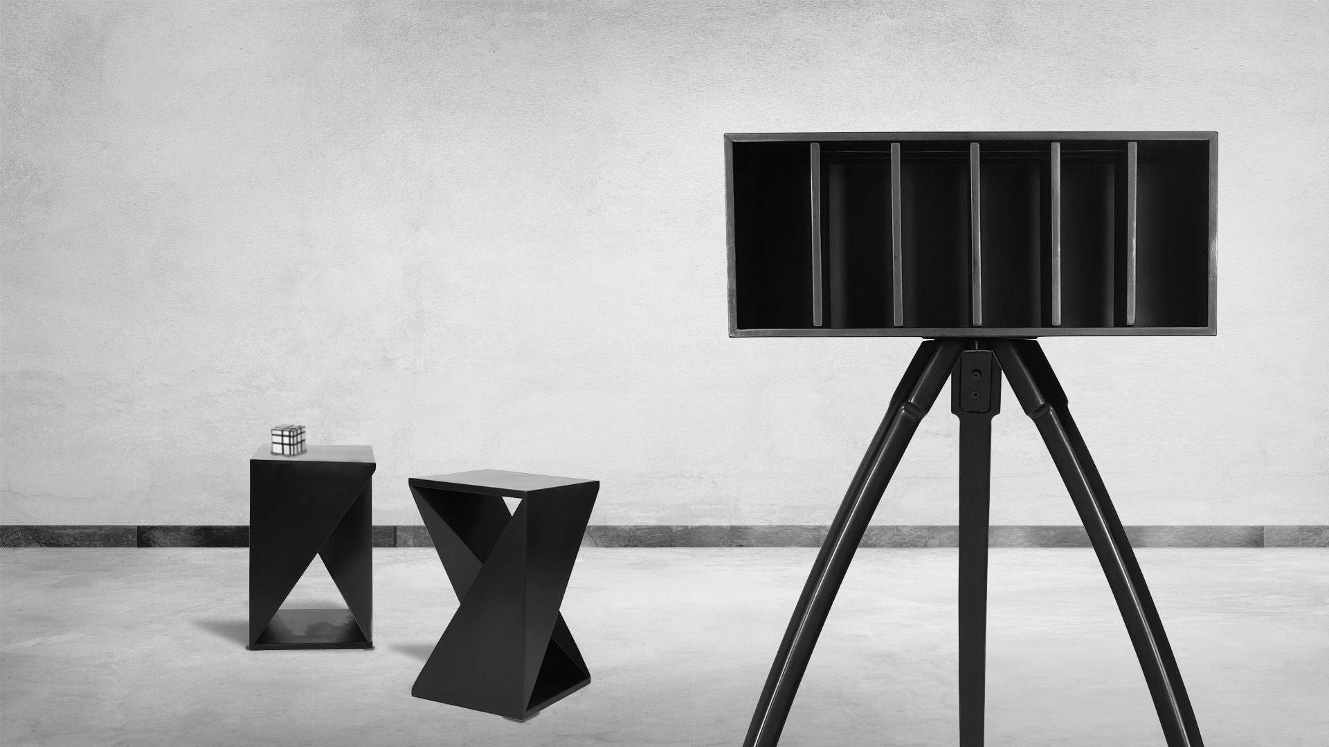 SPL/GHT Lamp and Divergent (Side table + Stool)