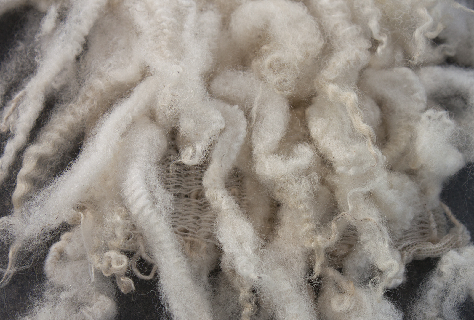 sample handspun yarn x knitting machine