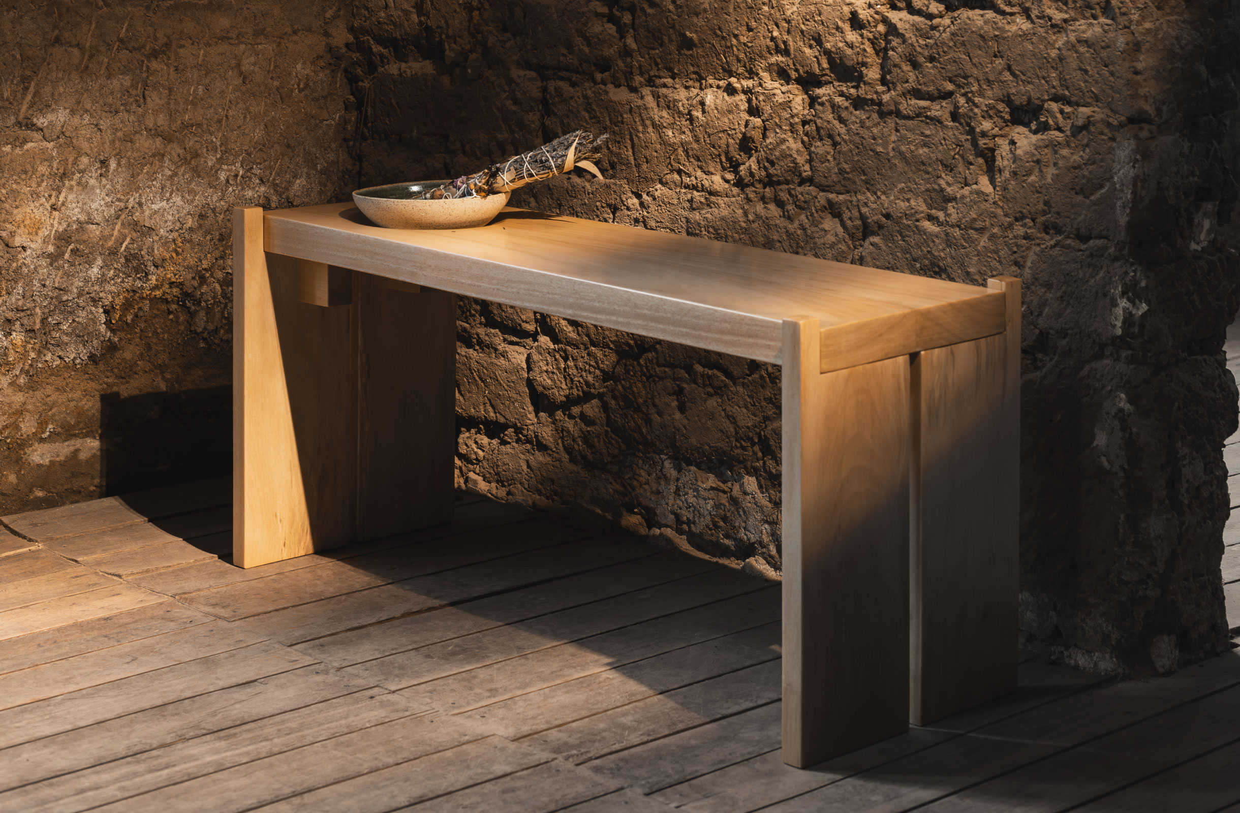 Altar bench / by Natalia Cornejo