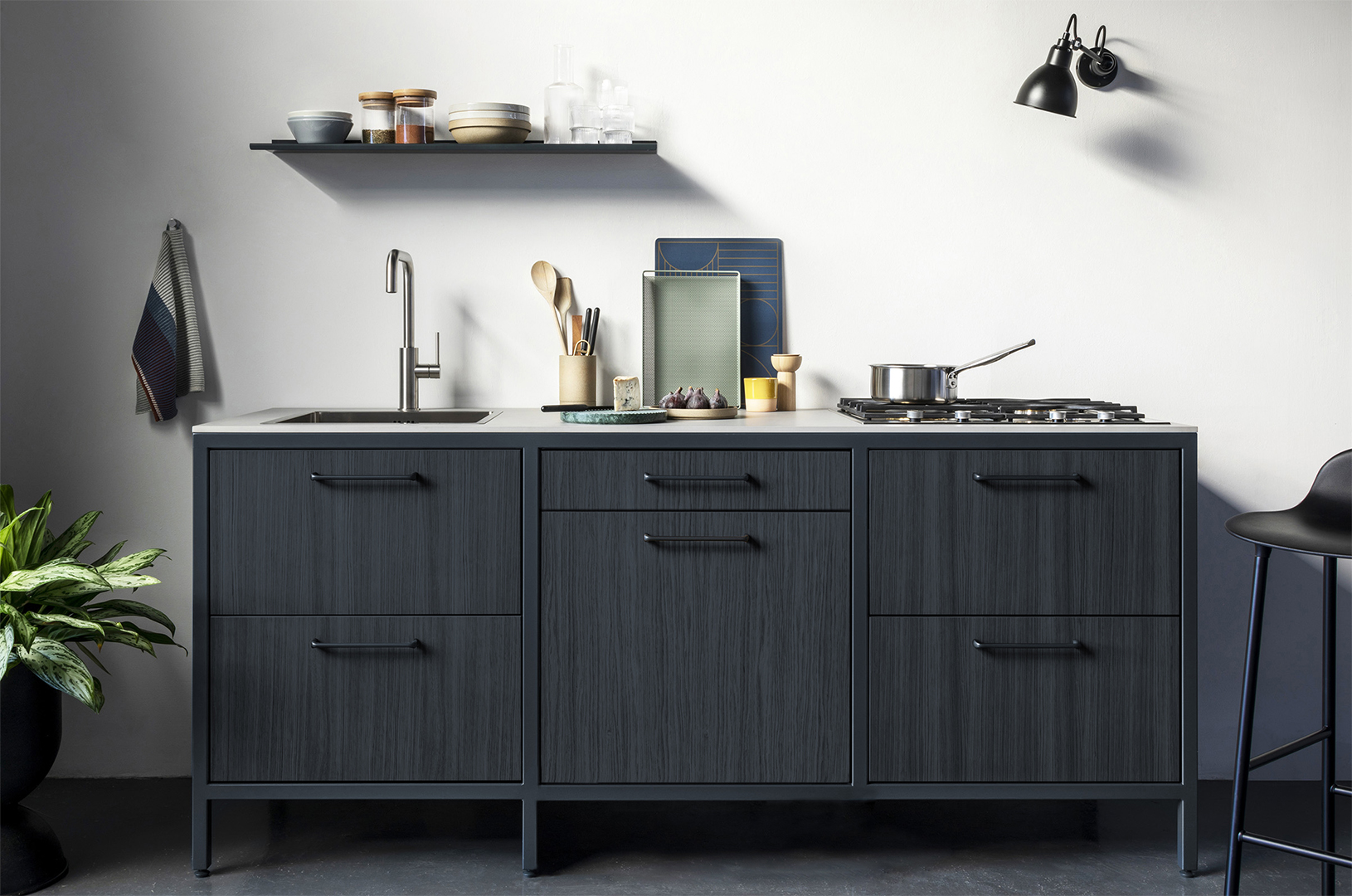 K192 in anthracite blue