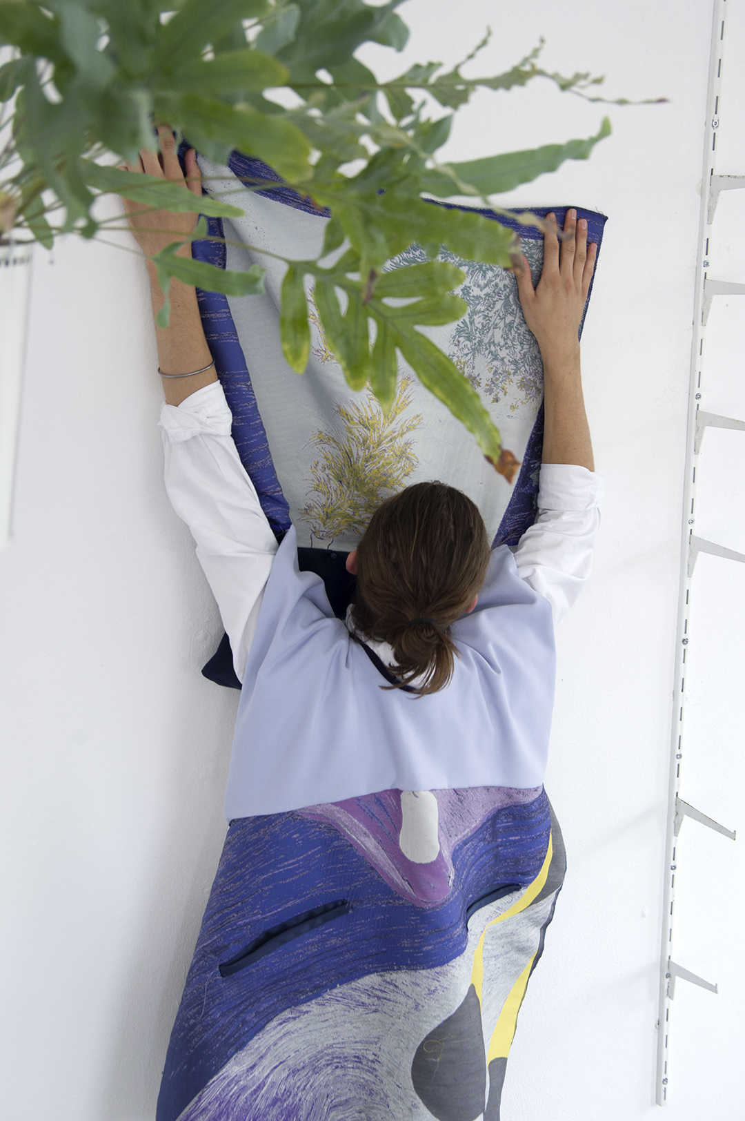 Hanging cloth
