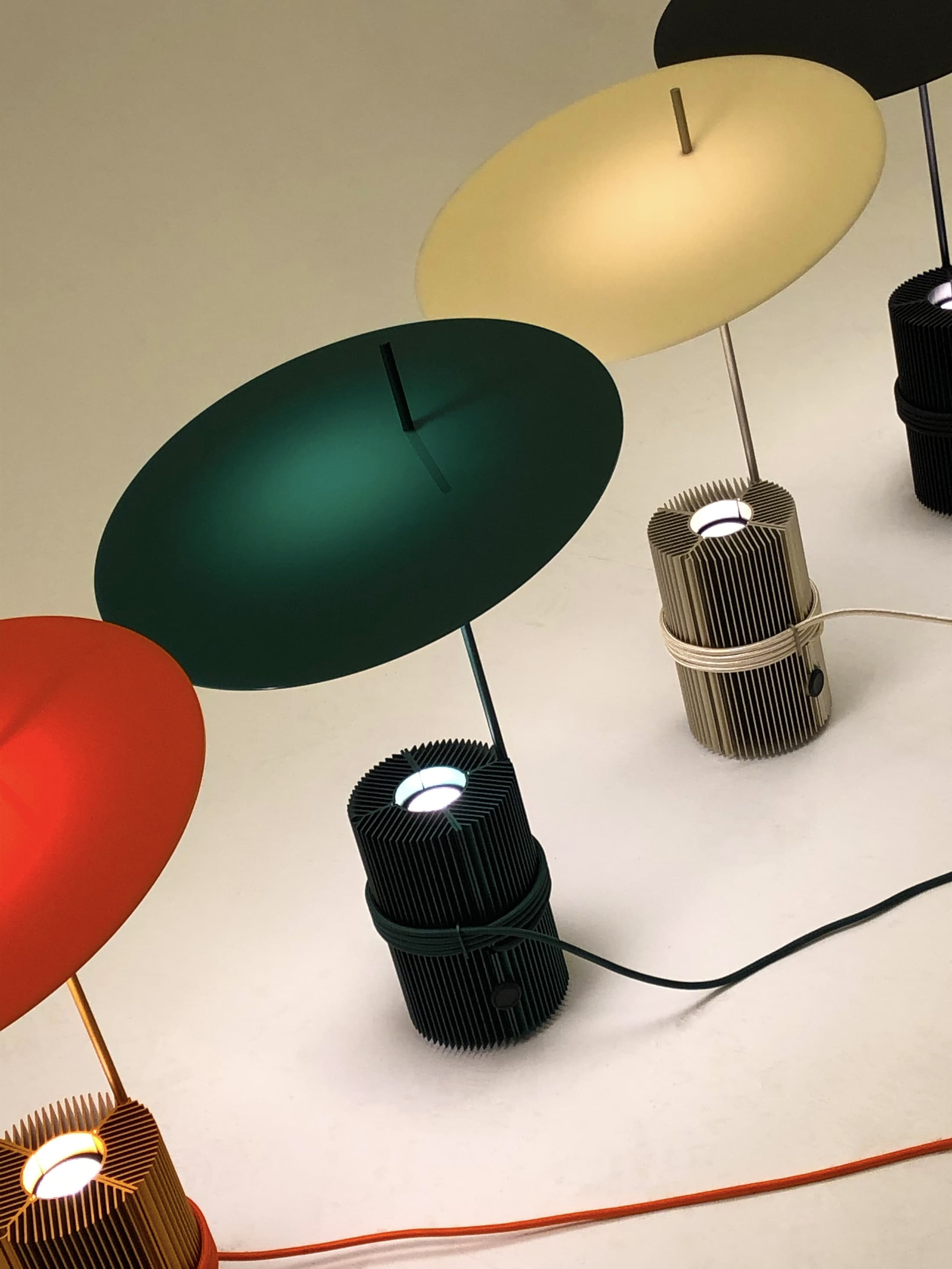 TROUVÉ table lamps all colors