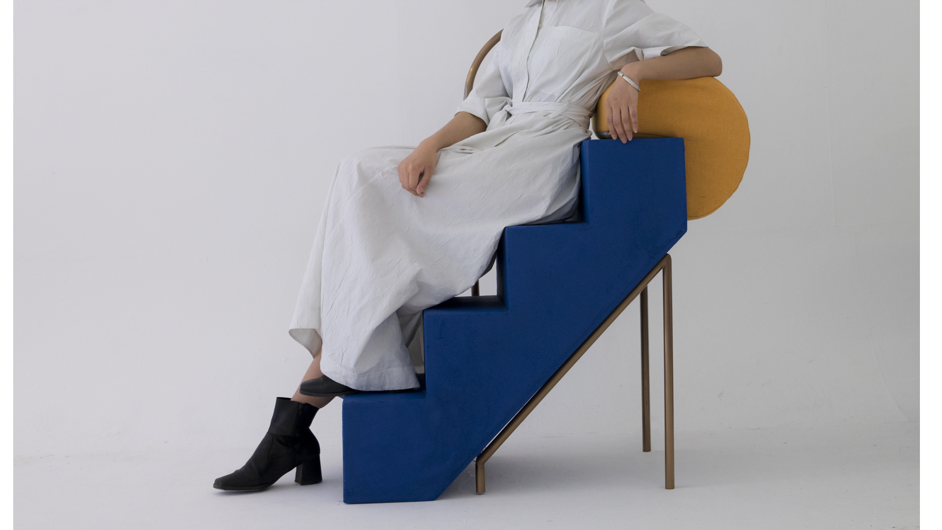ambiguous objects-stairs chair