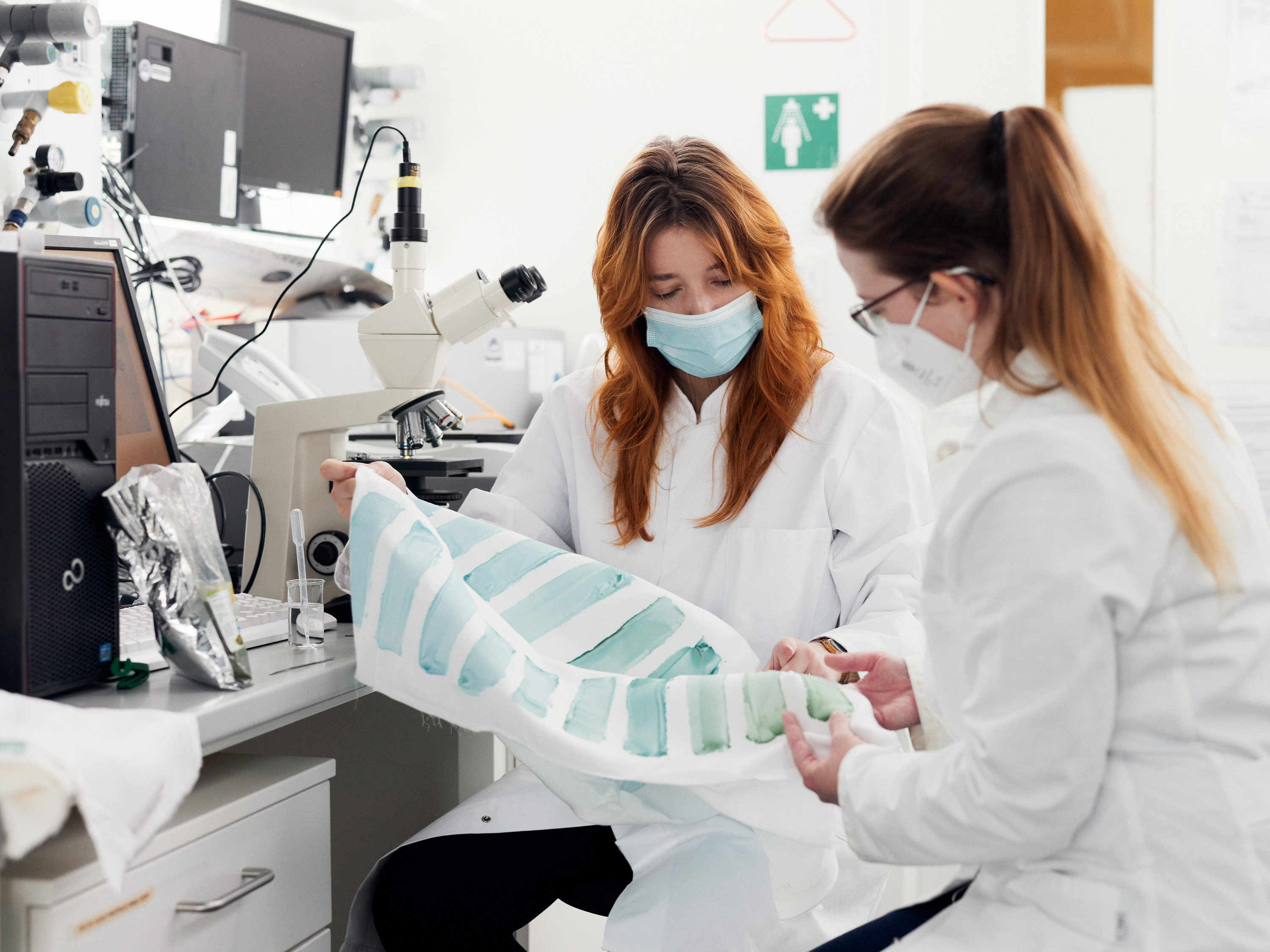 working in the laboratory at FH Bielefeld