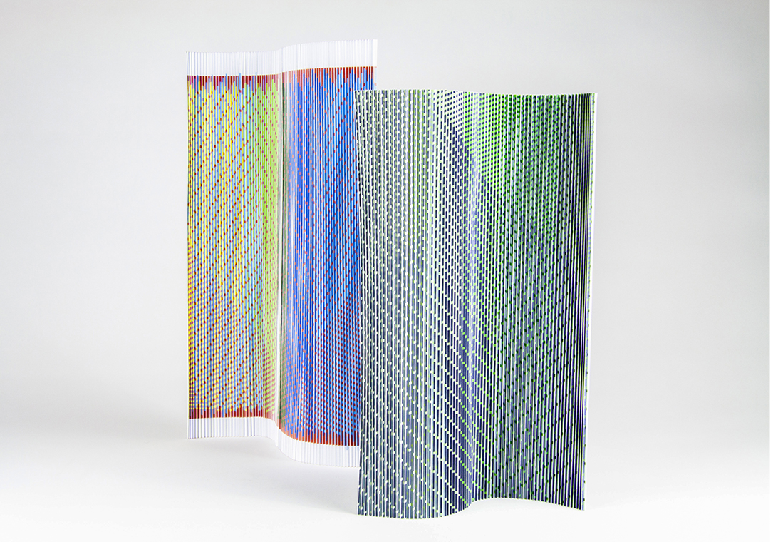 scale models of standing textile-screens