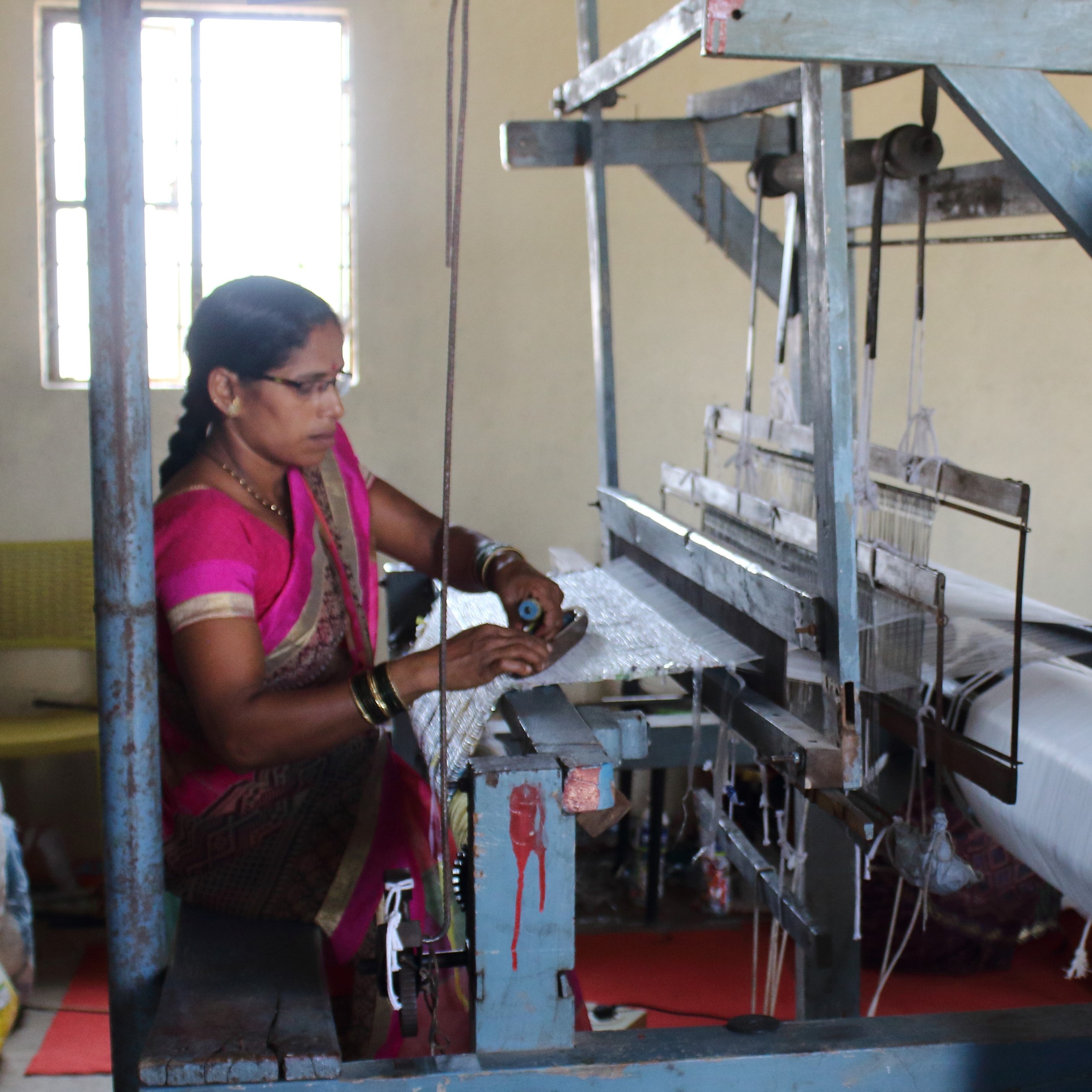 reCharkha Artisan working on Handloom