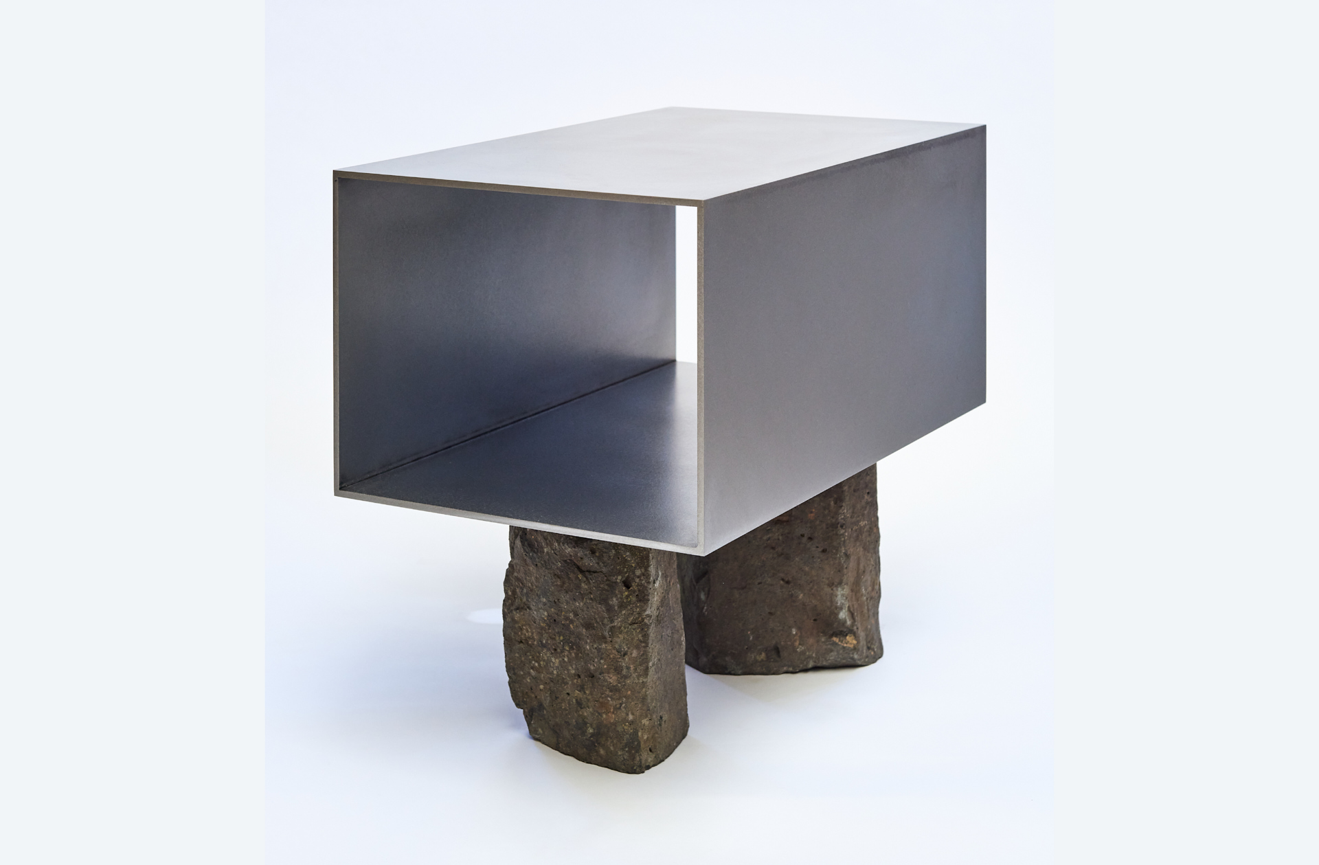 Beam - basalt