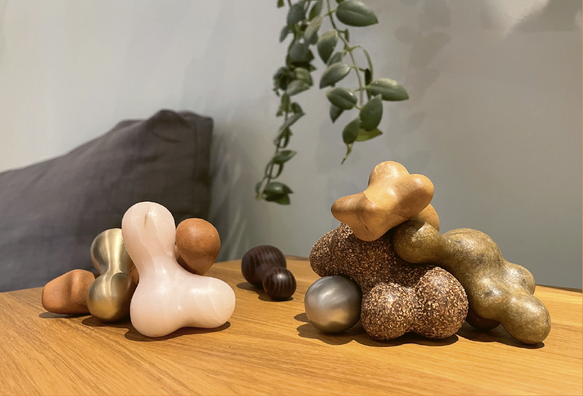 SIMO a visual and haptic free-form game