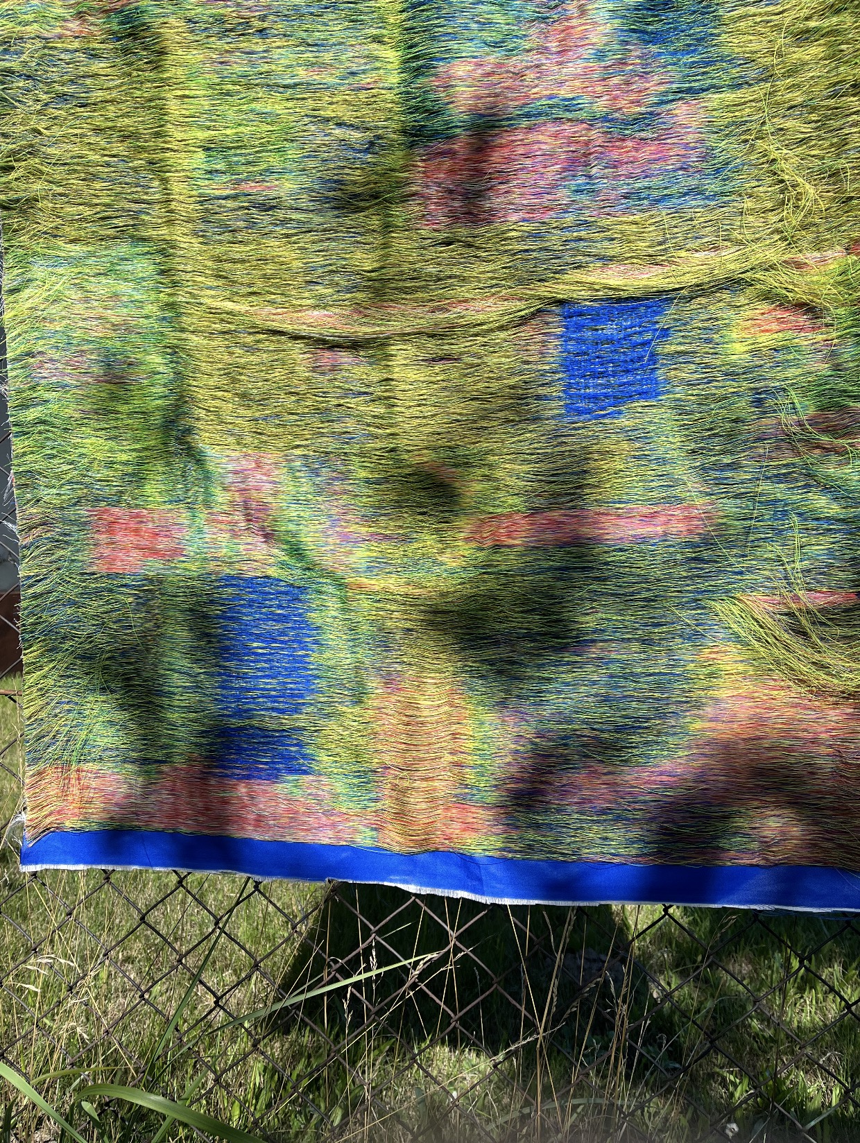 Backside free floating threads