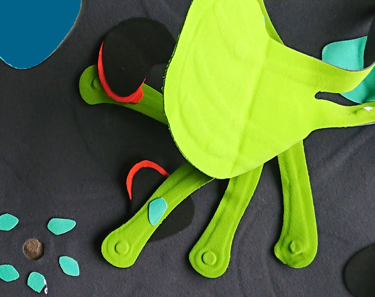 Octopus on blanket detail