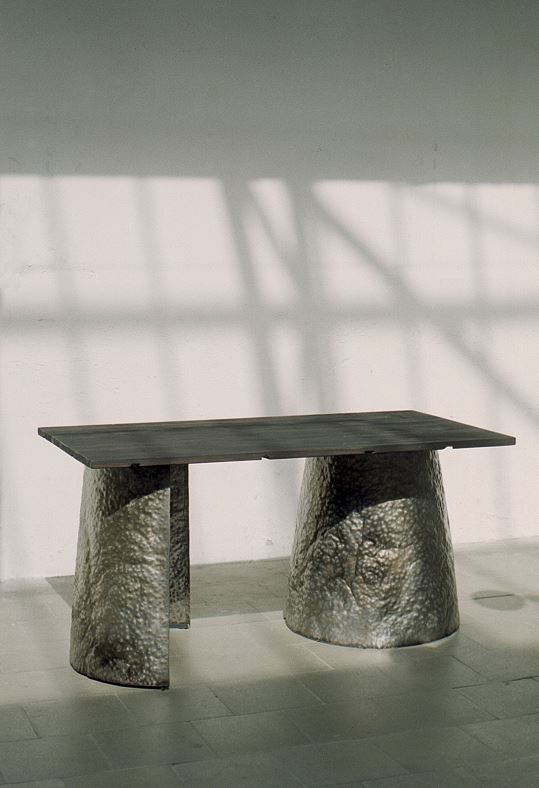 Bruo Table