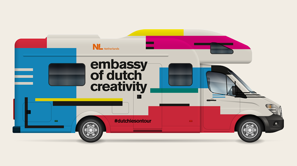 De camper van 'Embassy of Creativity'