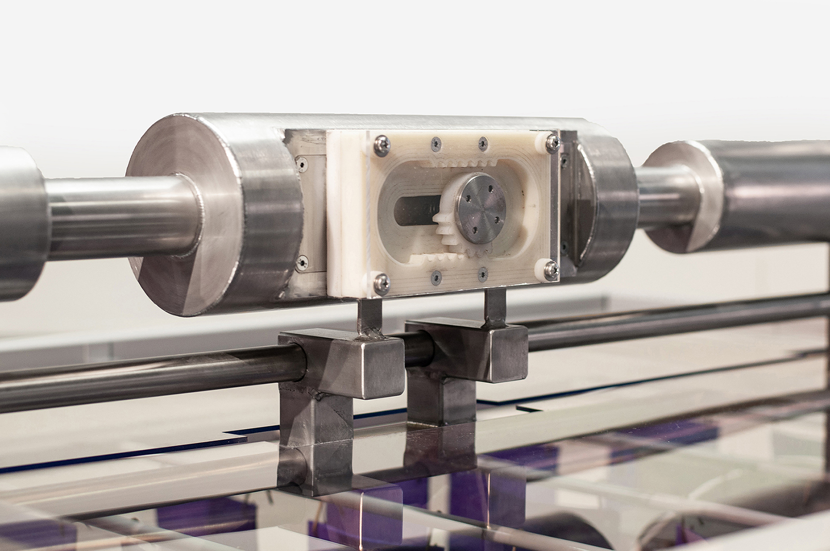 Detail Machinic Mitter Table