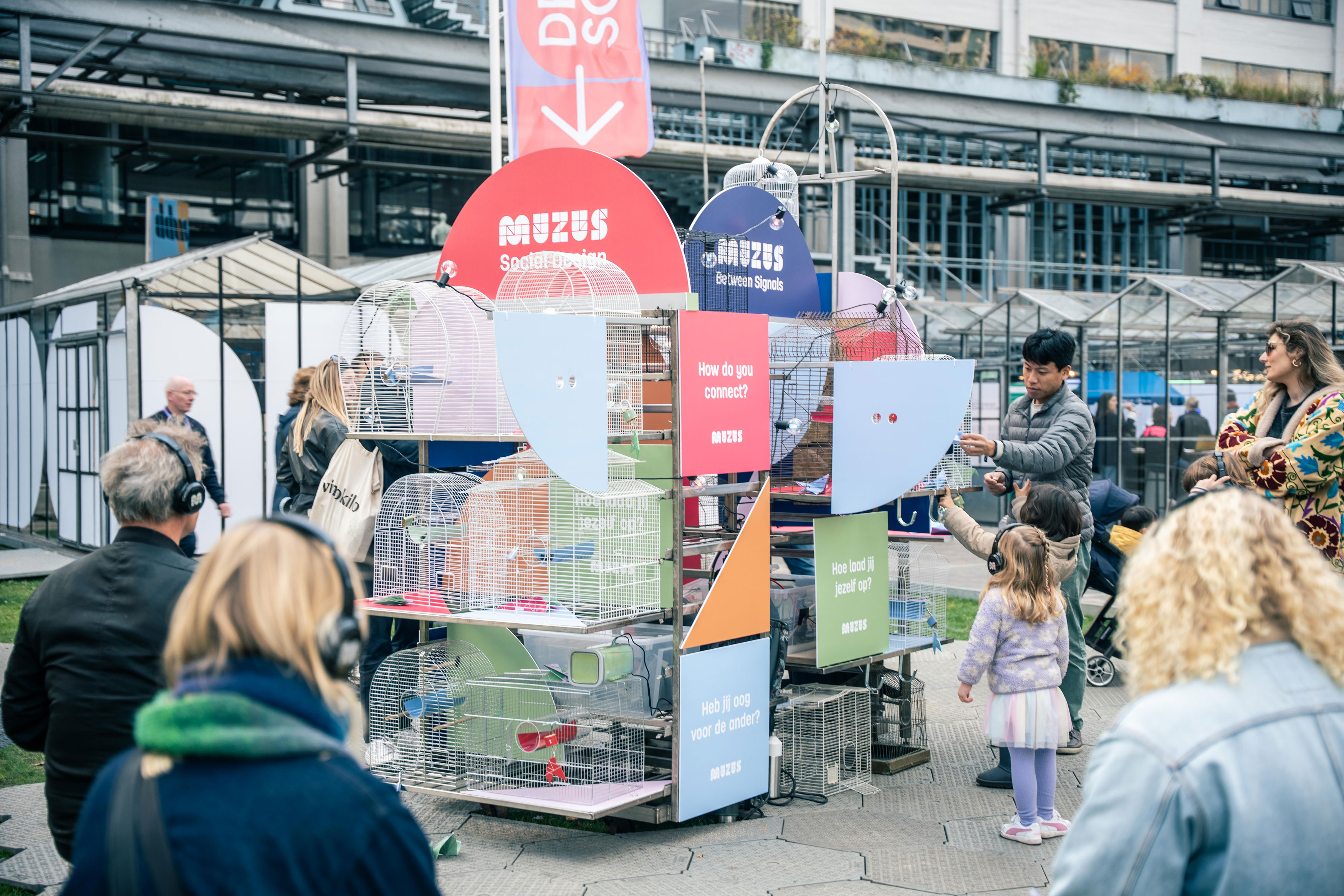 Between Signals: Meaningful Encounters