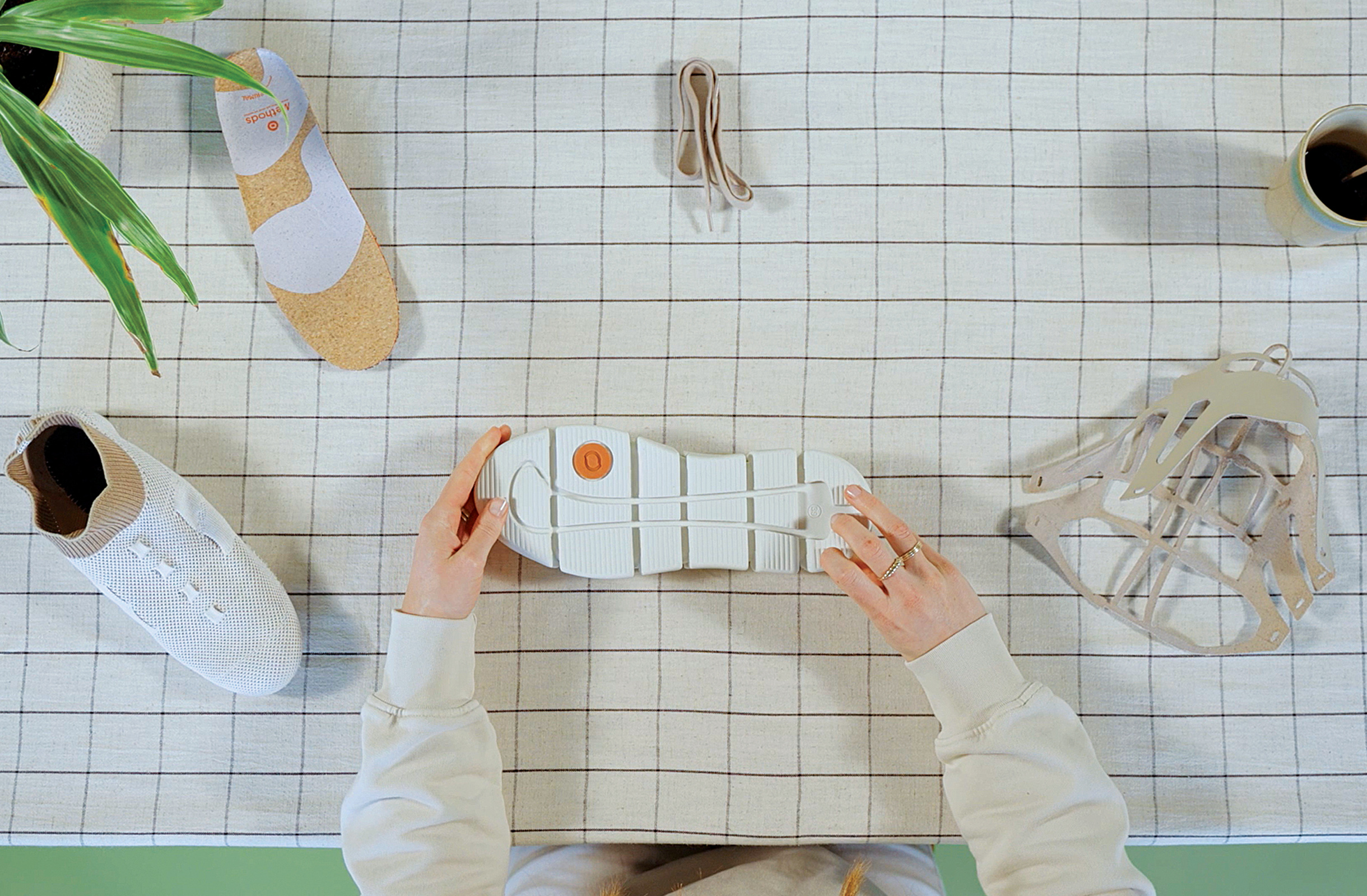 Methods Sneaker, made for easy (dis-) assembly