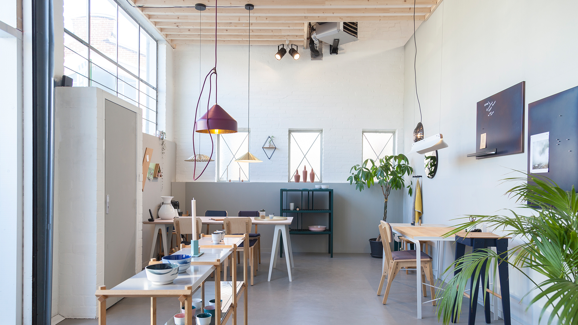 Vij5 Showroom