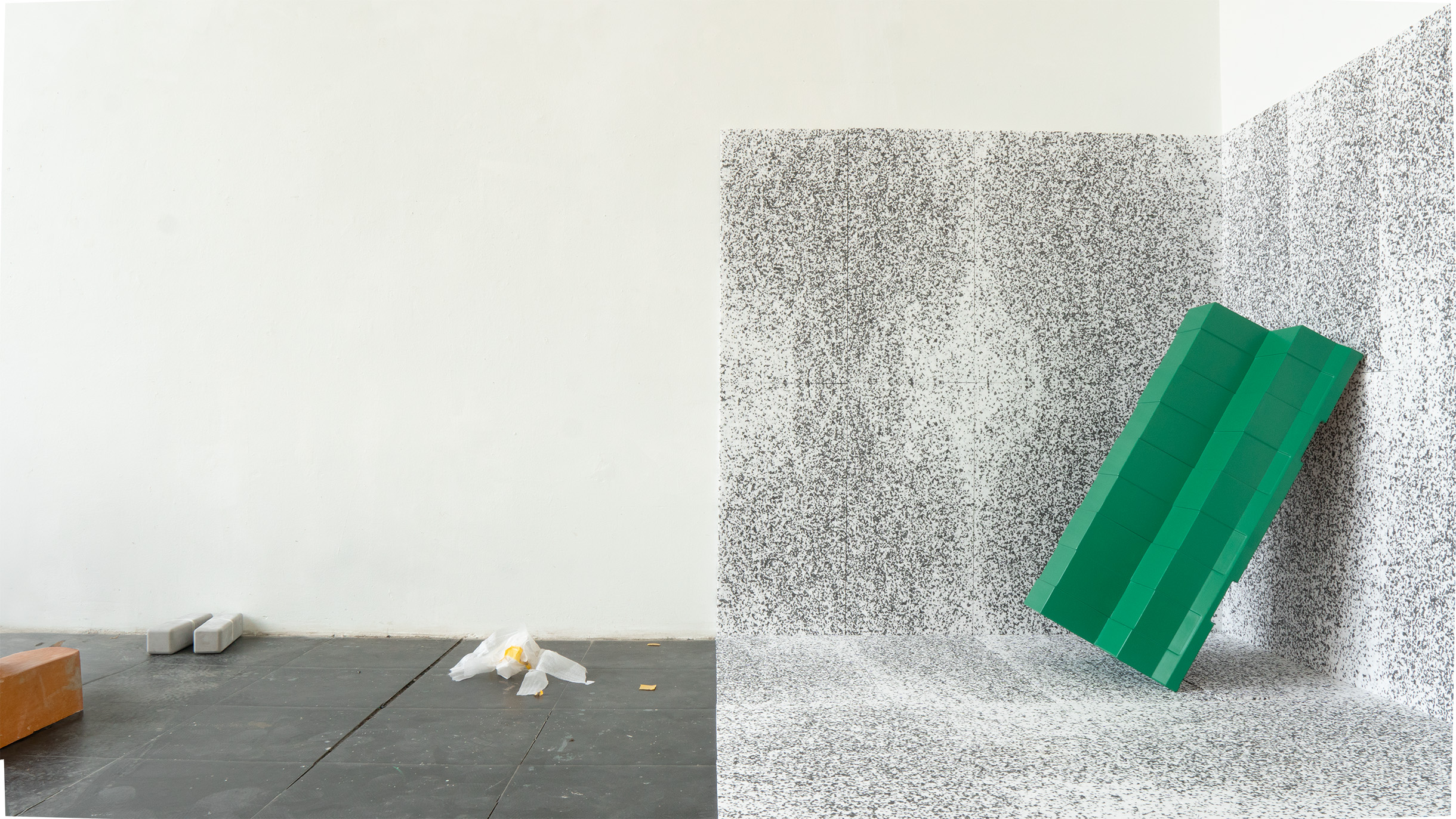 Barrier | Dear Plastic Collection | Florian Post