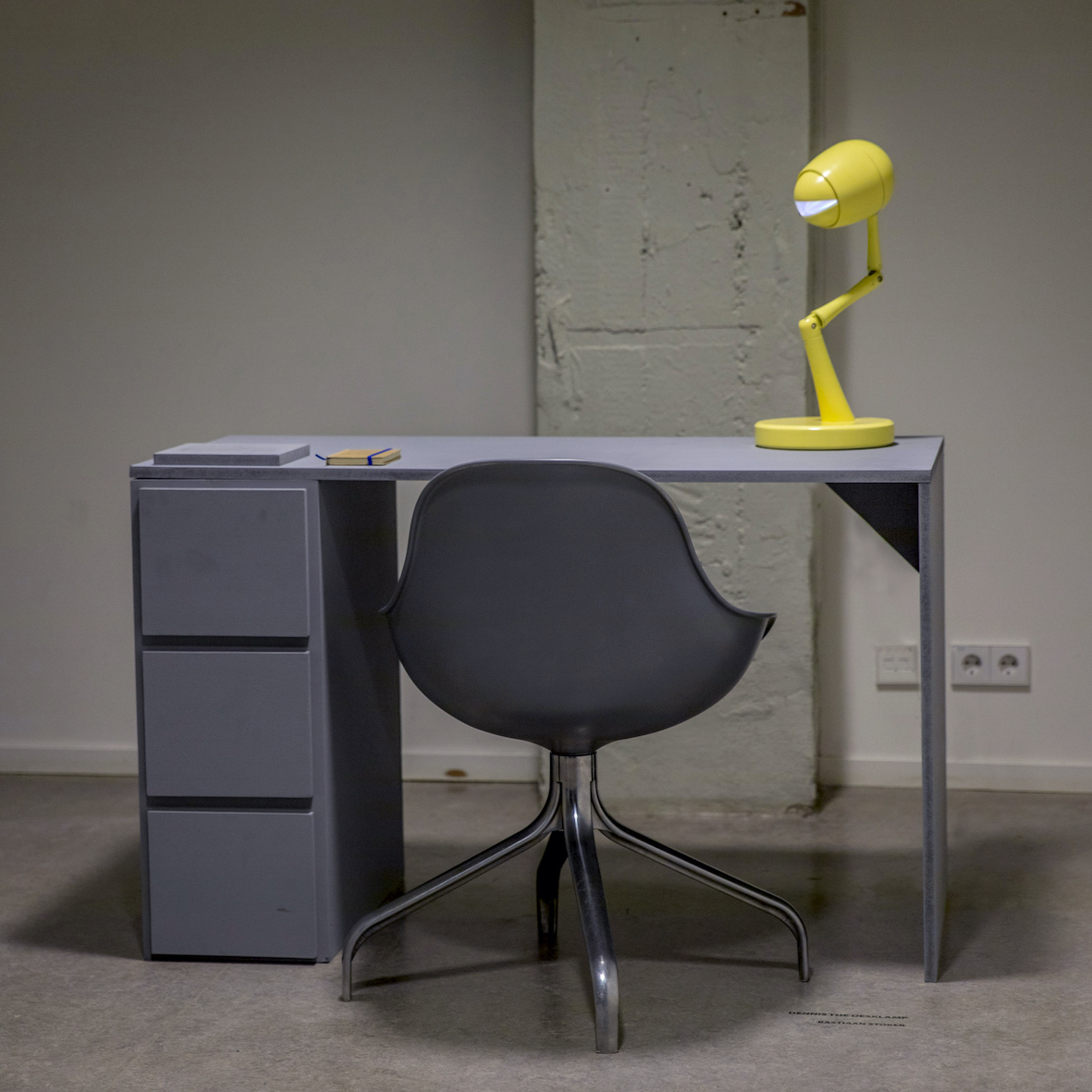 Dennis The Desklamp