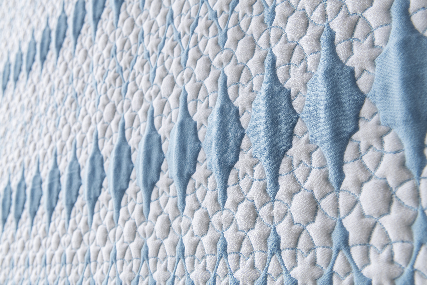White side details of Infinity Sky room divider
